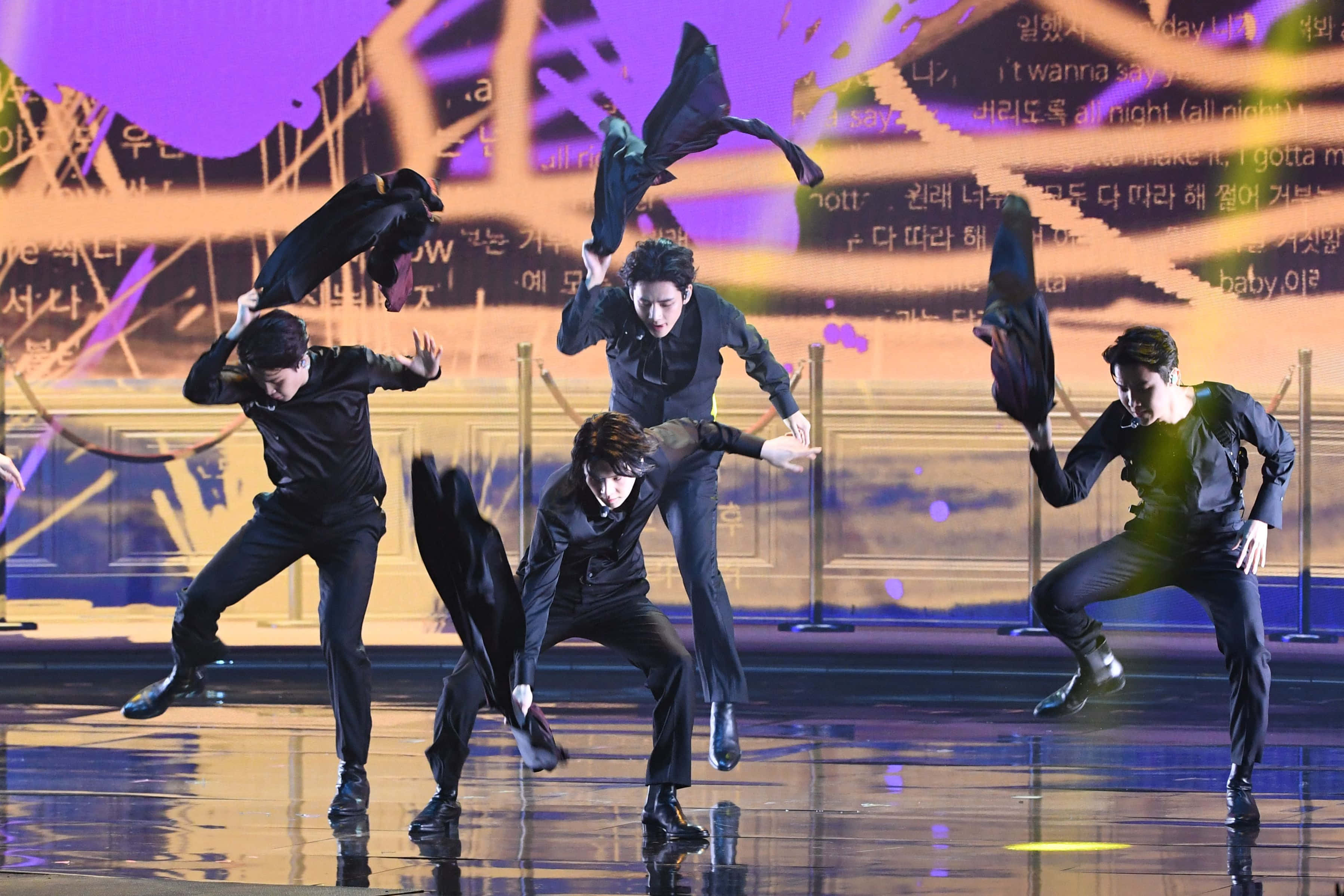 Larawan ng Sayaw ng BTS Wallpaper