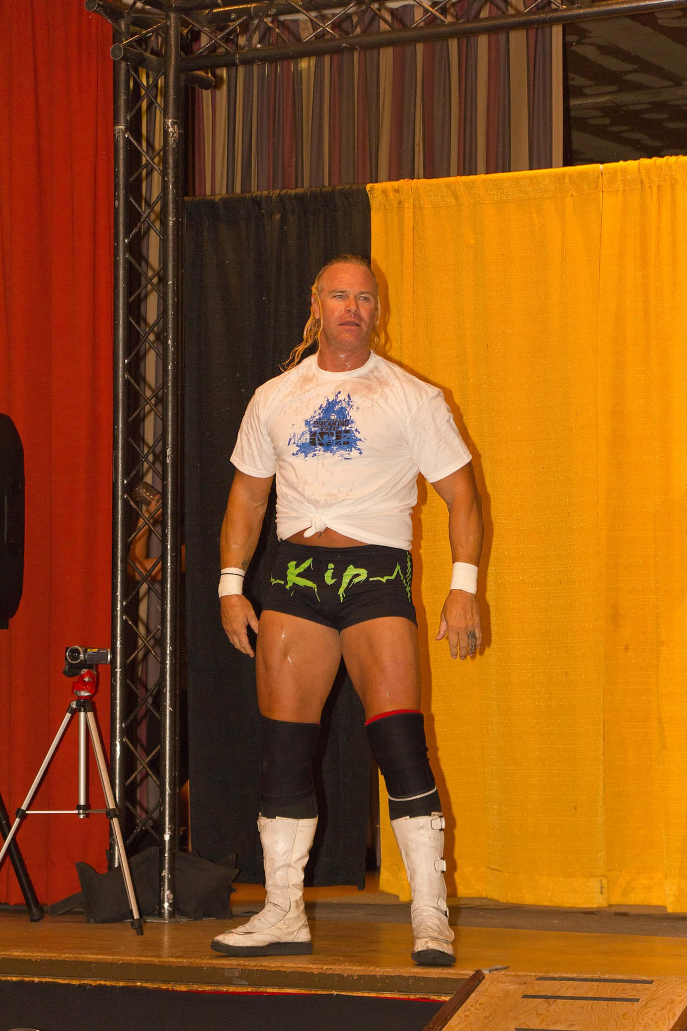 Larawan ni Billy Gunn na File Photo Undated Wallpaper
