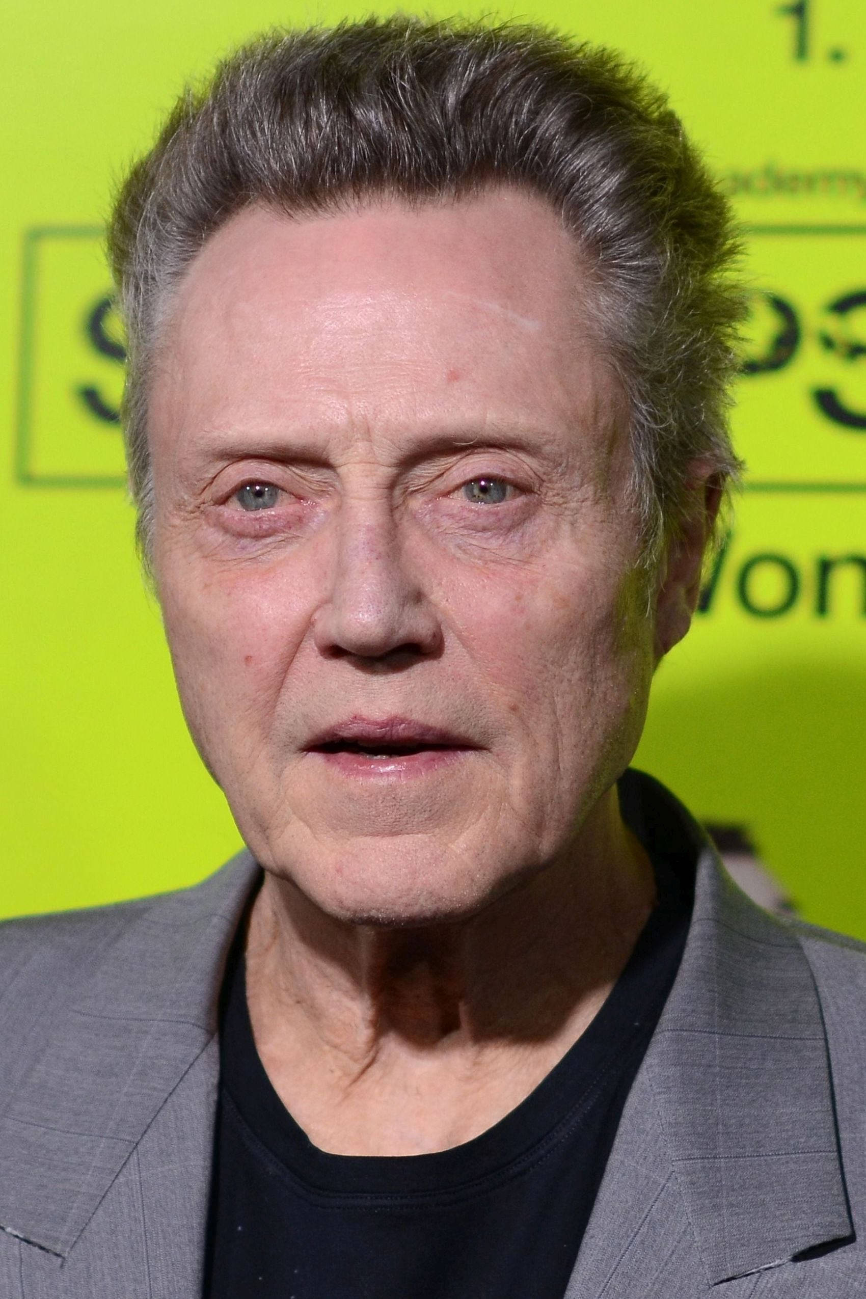 Legendary Actor Christopher Walken sa Isang Film Shoot Wallpaper