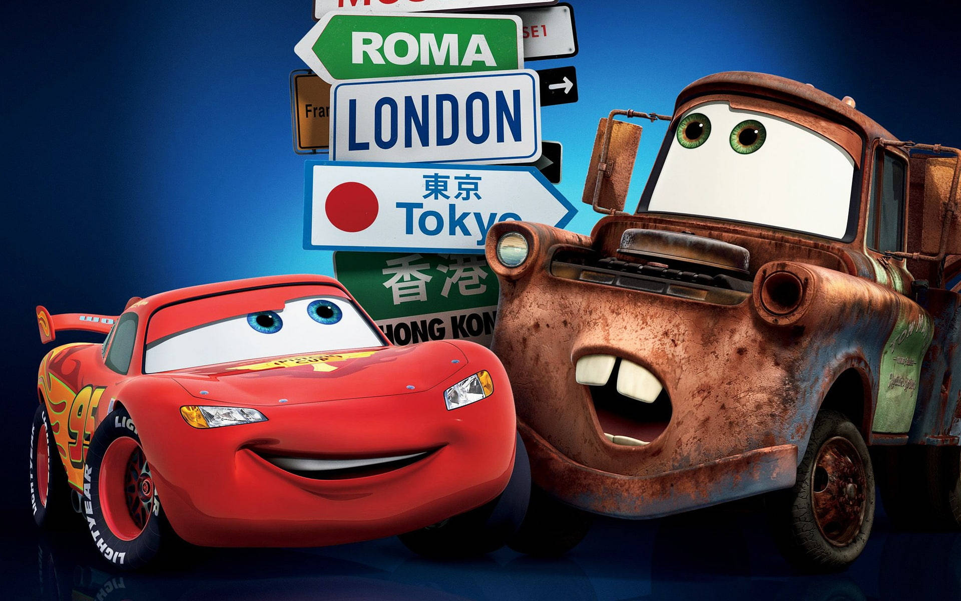 Lightning McQueen at Mater sa Isang Malaking Pakikipagsapalaran sa Cars 2 Wallpaper