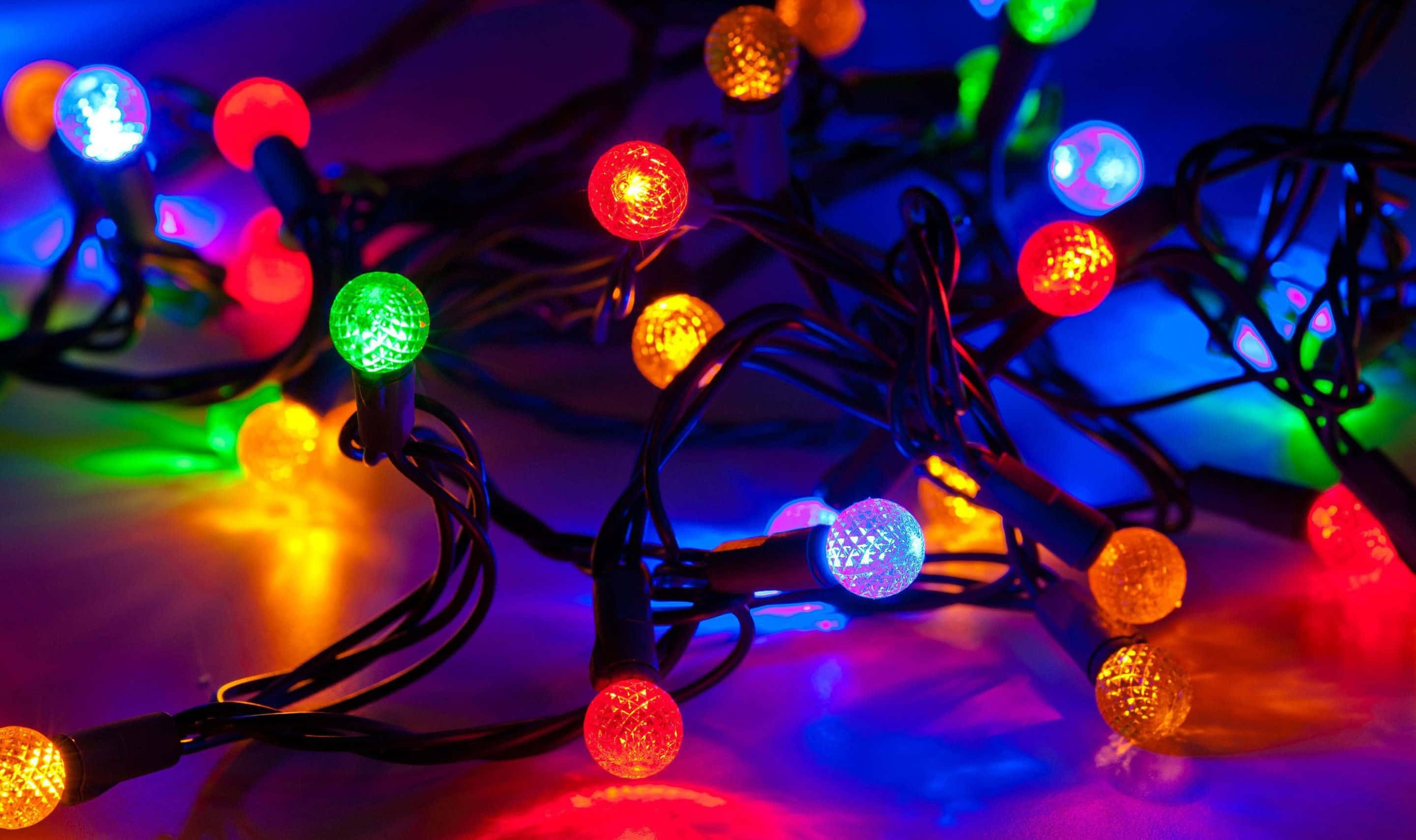 Liwanagin ang Gabi ng Pasko gamit ang mga Ilaw ng Pasko Wallpaper