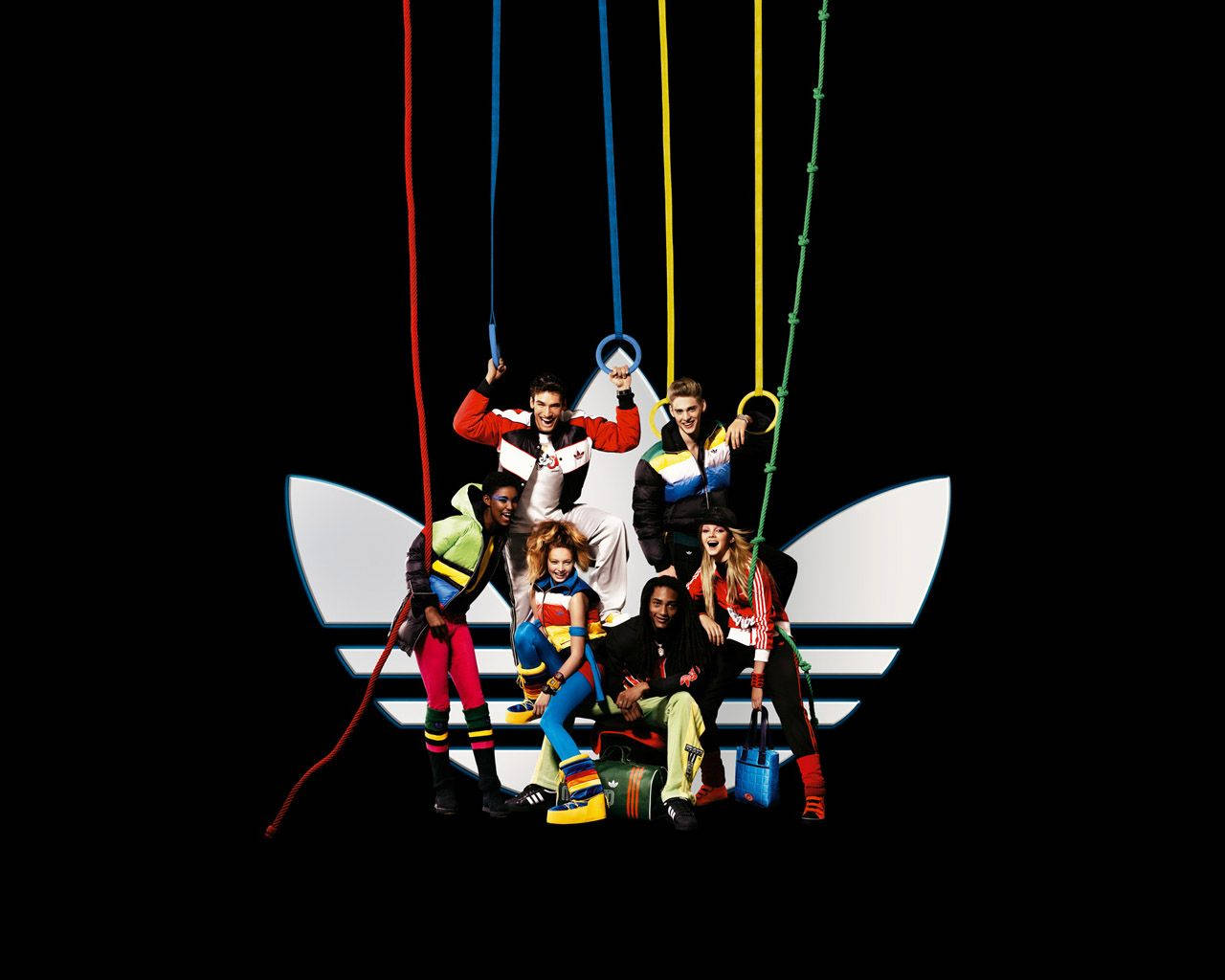 Logo ng Brand na Adidas at mga Model na Teen Wallpaper
