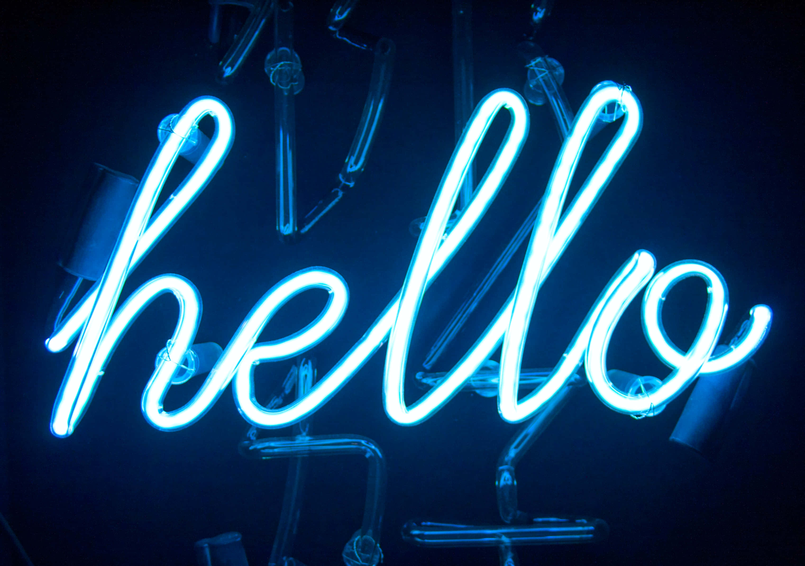Lubusang Lumubog sa Neon Blue na Estetika Wallpaper