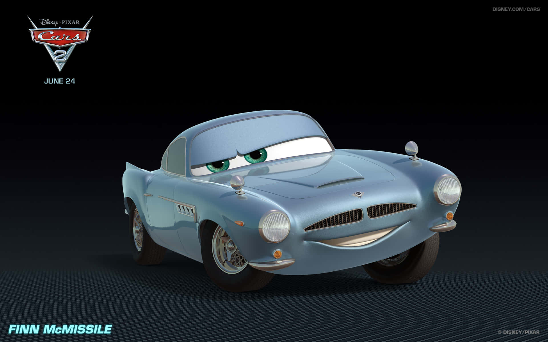 Lumalaban si Lightning McQueen laban kay Francesco Bernoulli sa Cars 2 Wallpaper