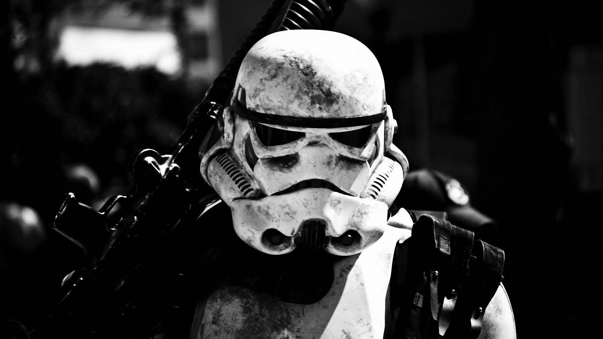 Mabigat ang Armas at Handa nang Harapin ang Galaxy Wallpaper