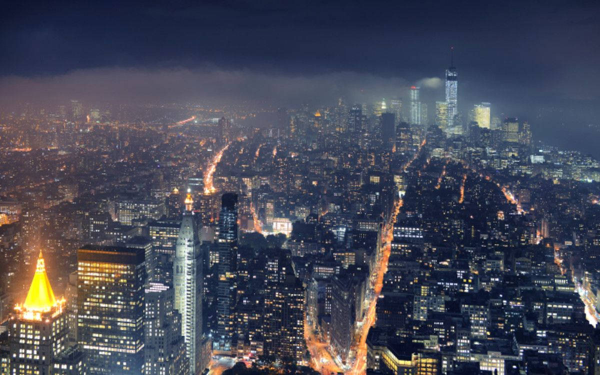 MacBook Pro Gotham Cityscape Wallpaper
