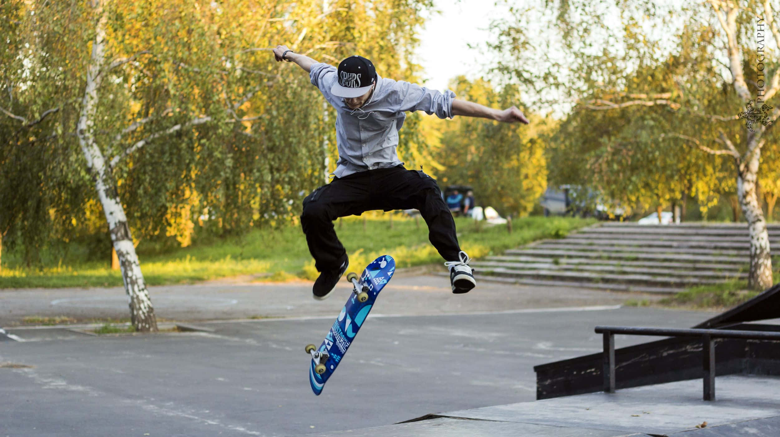 Mag-skate sa sarili mong paraan at magpahayag ng kakaibang pahayag na walang katulad. Wallpaper