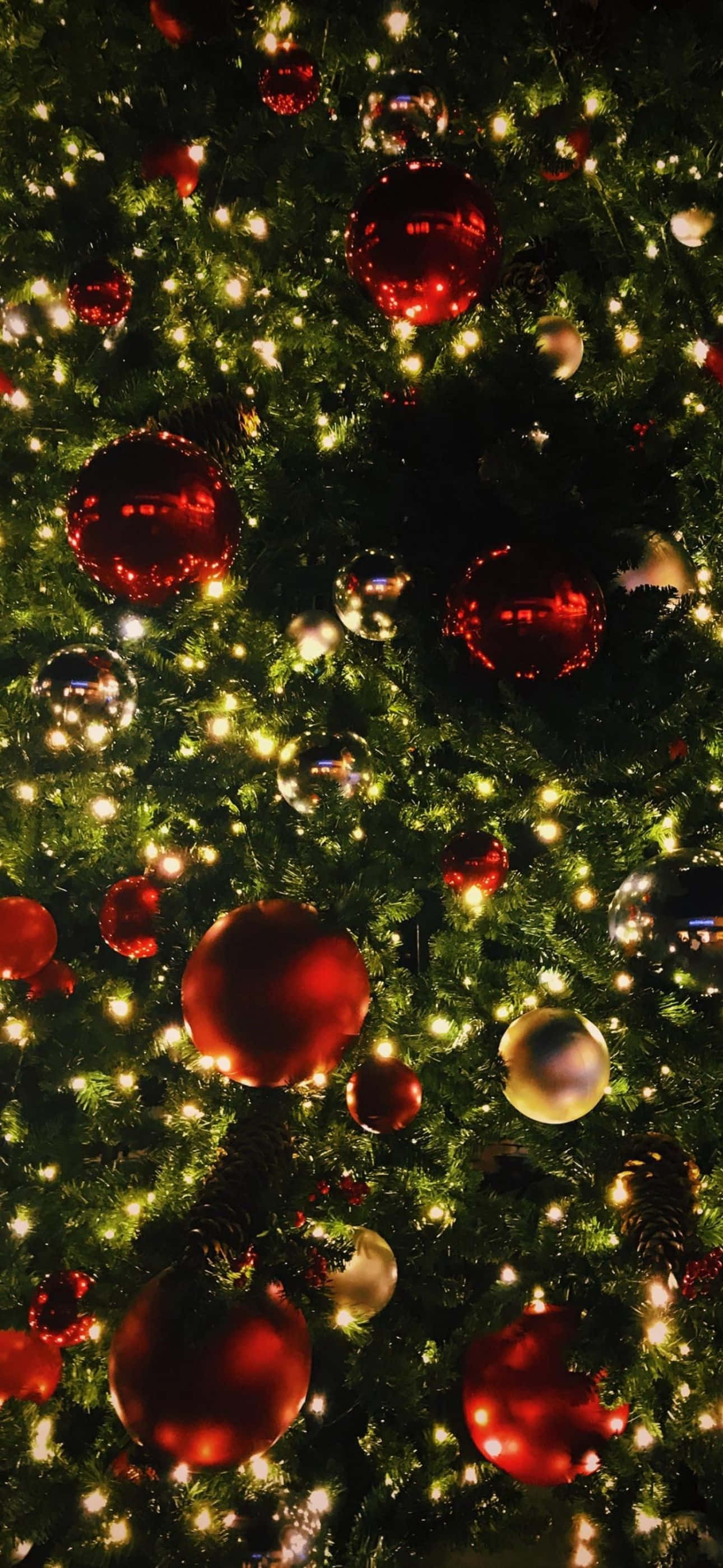 Magkaroon ng Mahiwagang Pasko kasama ang bagong Apple iPhone Wallpaper