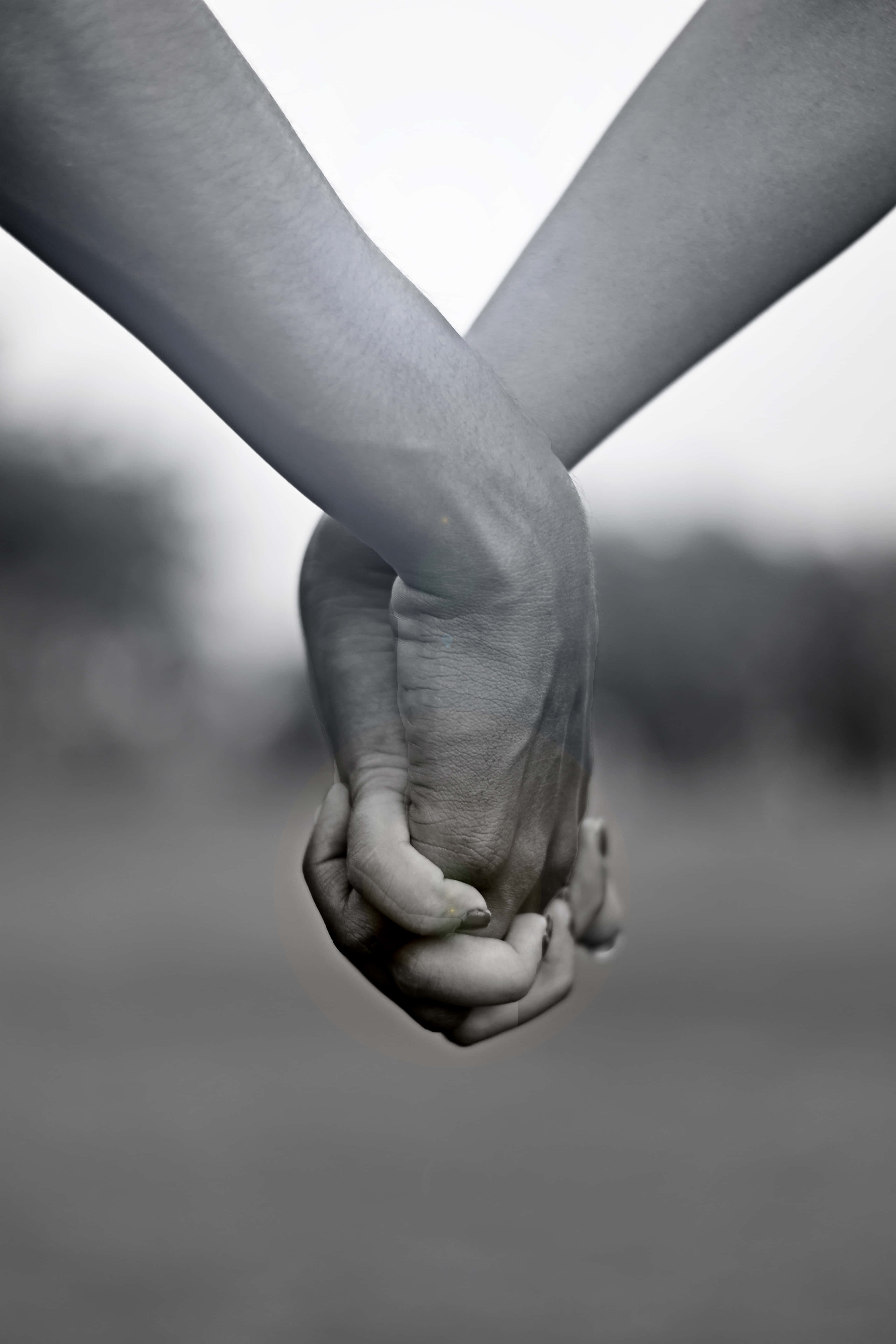 Maglakad tayo sa paikot na daan - magkahawak ng kamay. Wallpaper
