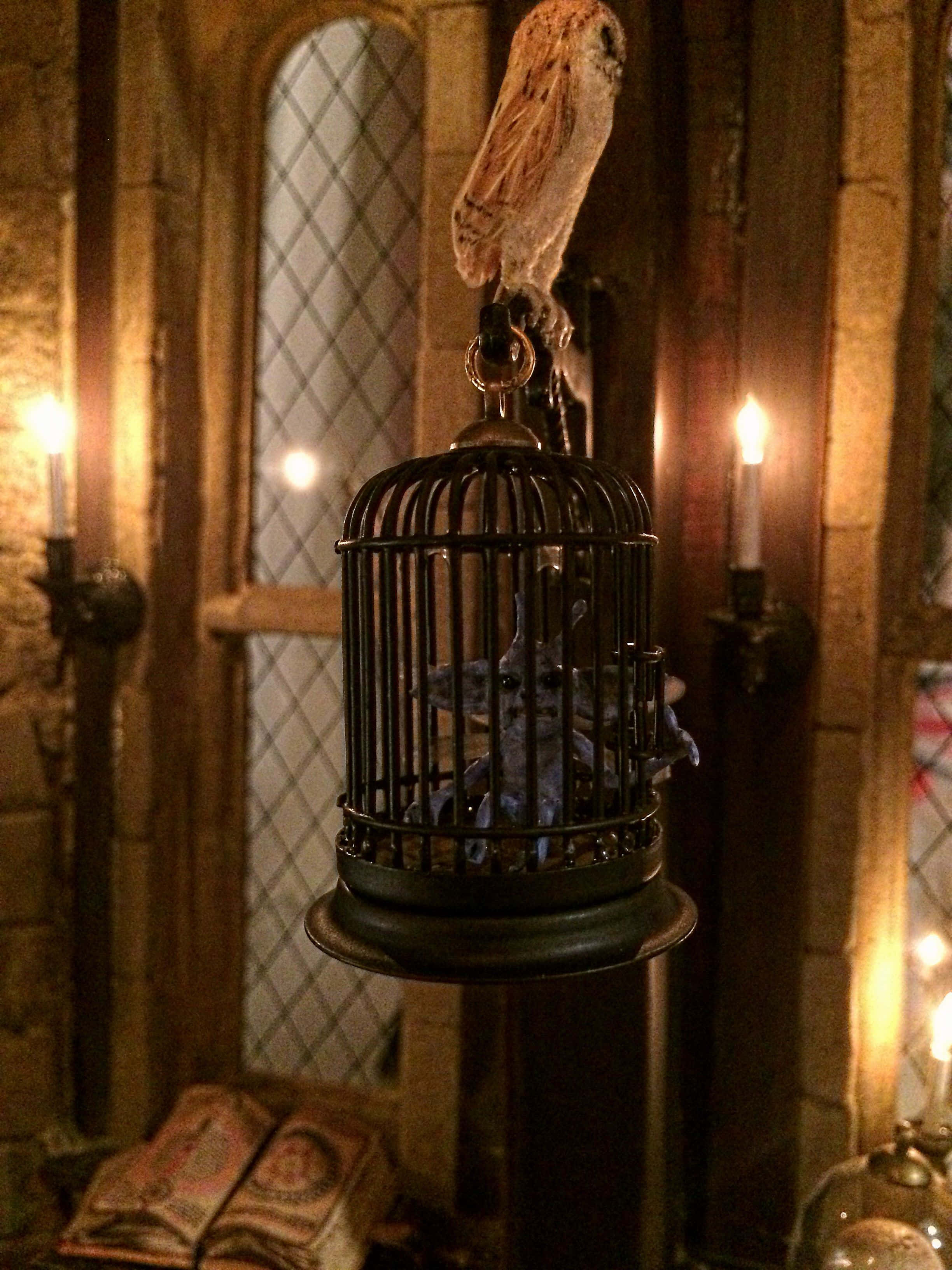 Maglakbay sa misteryosong silid-aralan ng Dark Arts sa Hogwarts Wallpaper