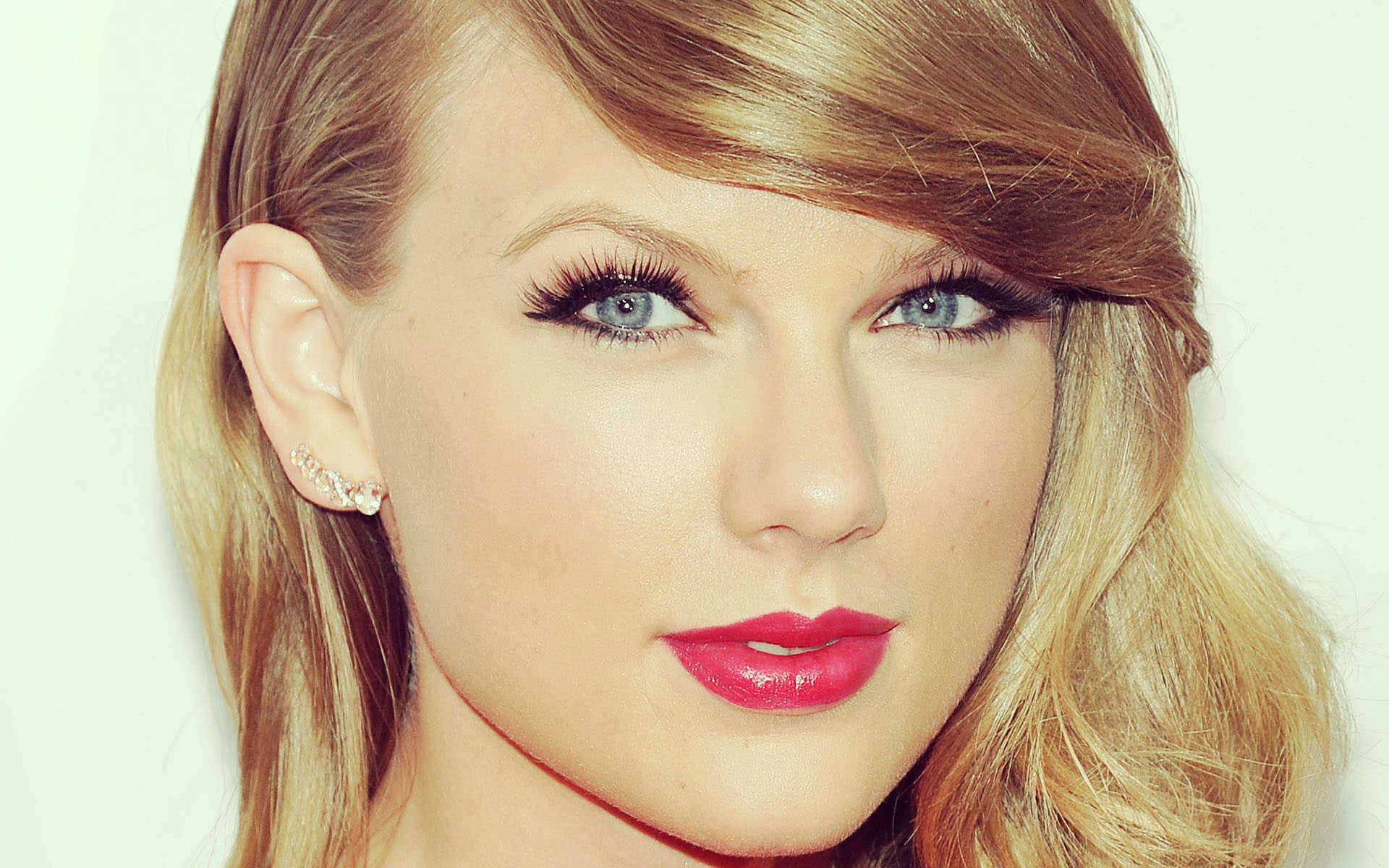 "Magnetic na Karisma" Taylor Swift Wallpaper
