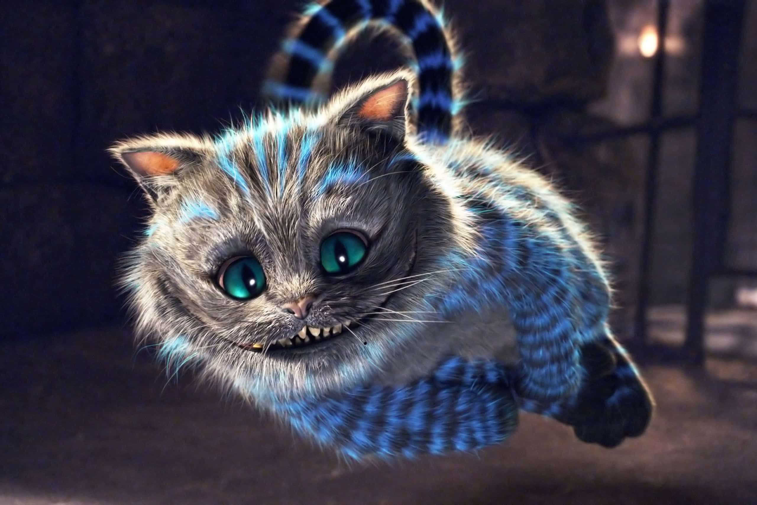 Mahiwagang Cheshire Cat na Masusing Tinititigan ang Nalilitong si Alice Wallpaper