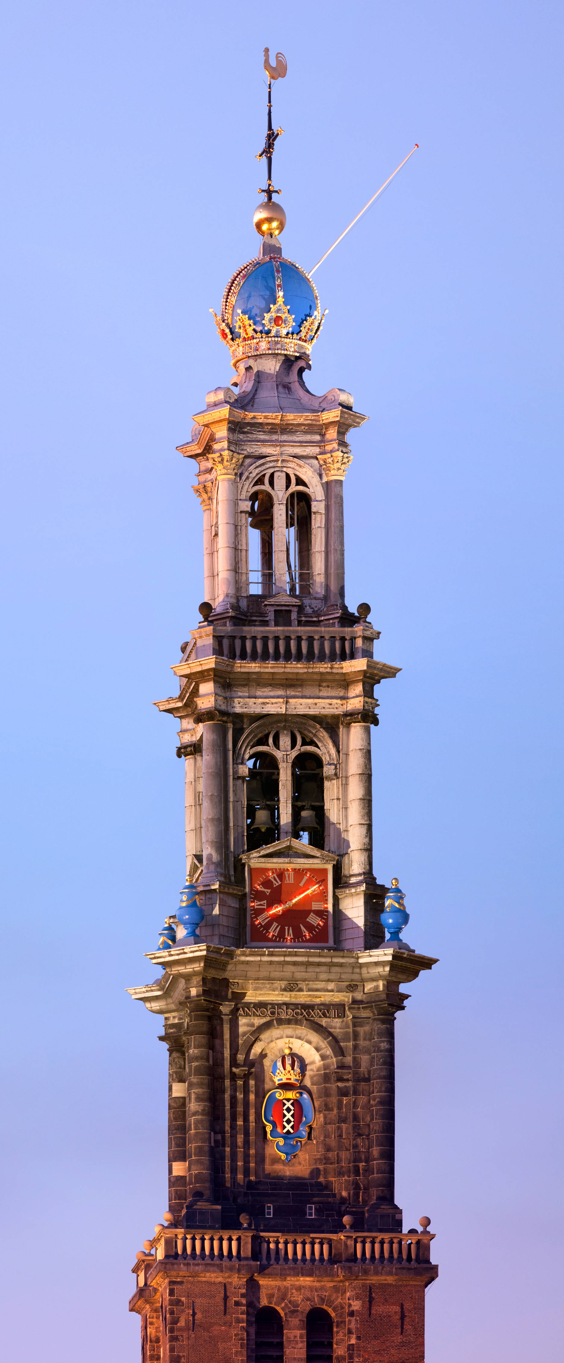 Majestic Peak ng Westerkerk Tower sa Amsterdam Wallpaper
