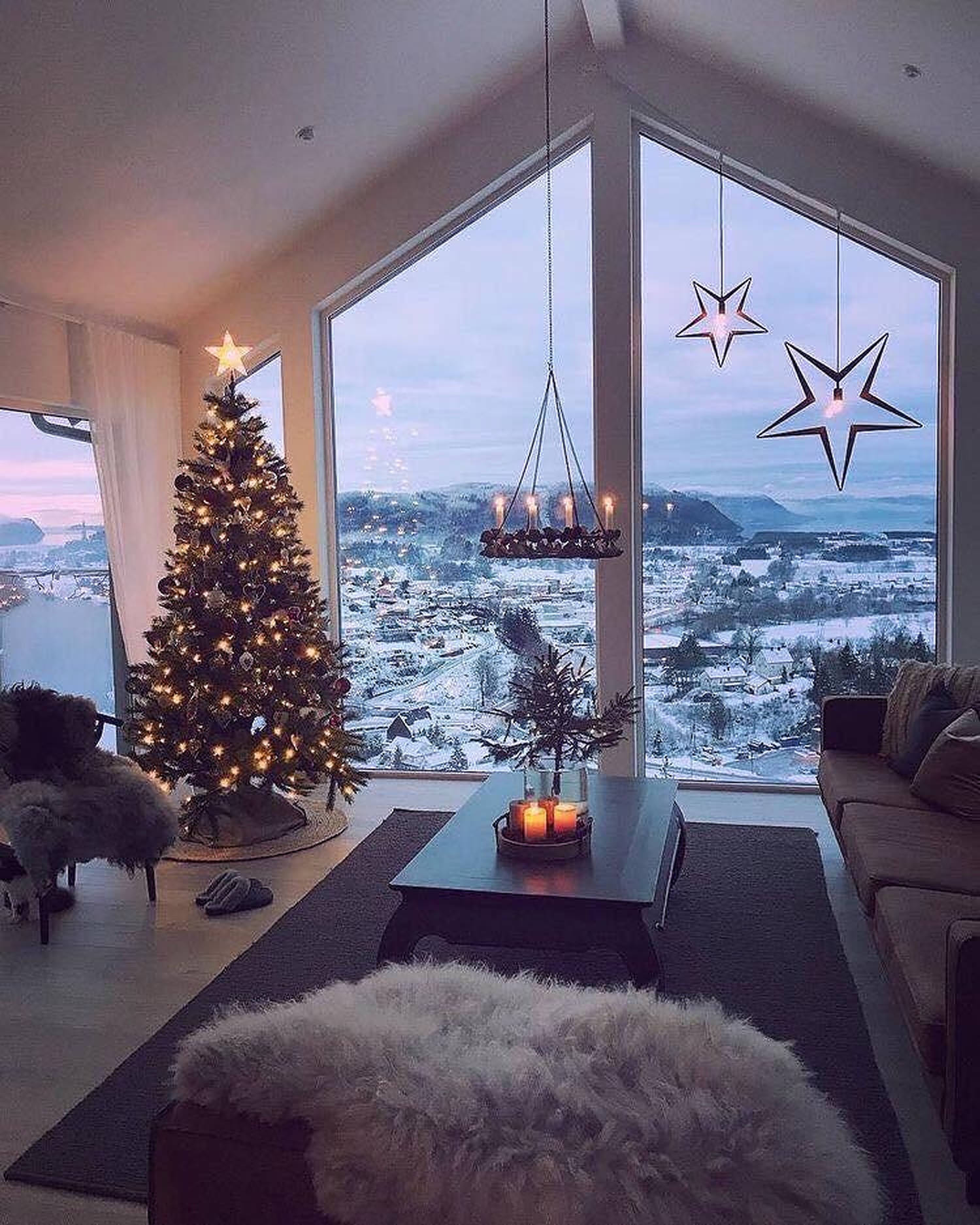 Makalumang Pasko sa Bintana Wallpaper