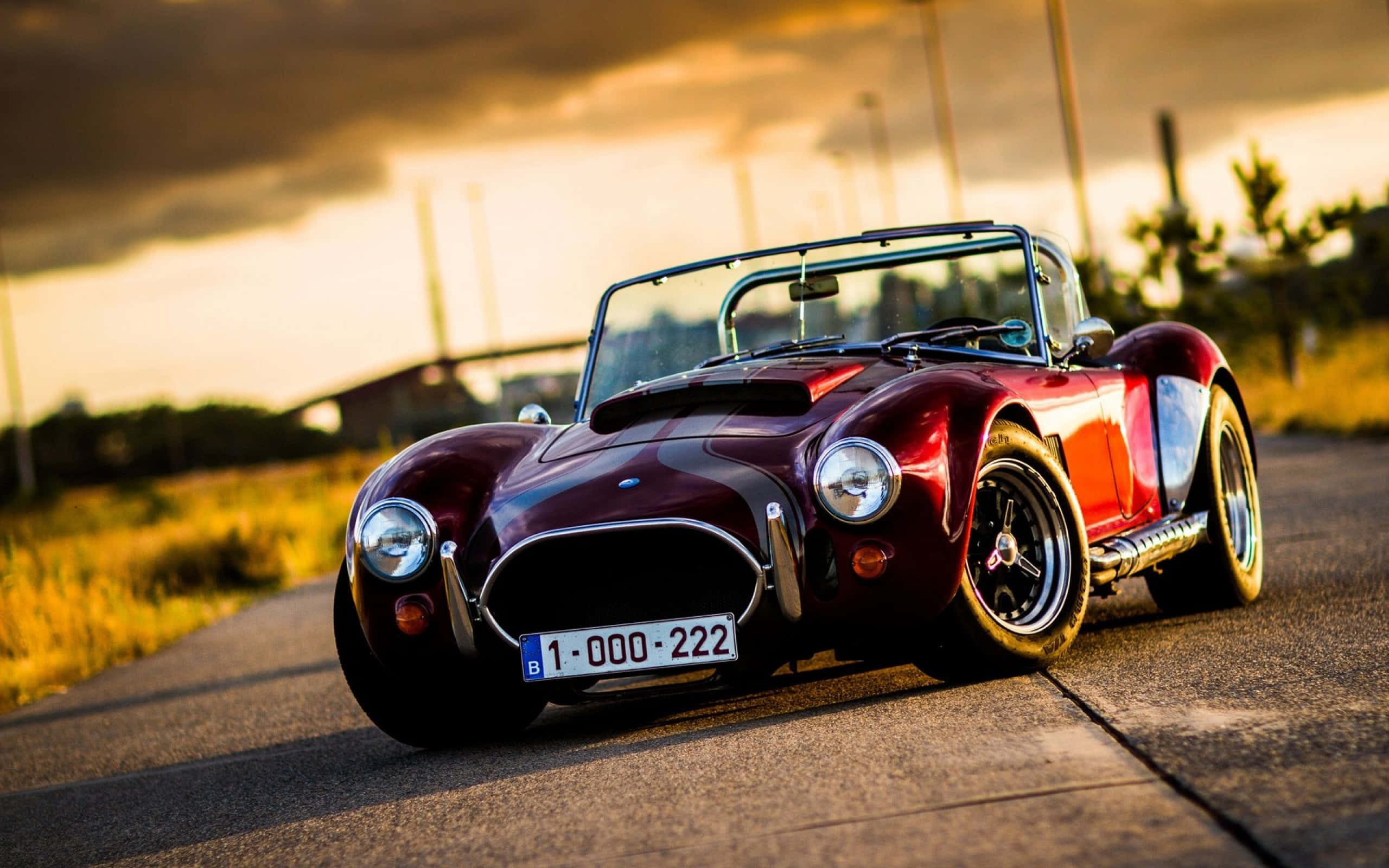 Makinis na Silver Sports Car Wallpaper