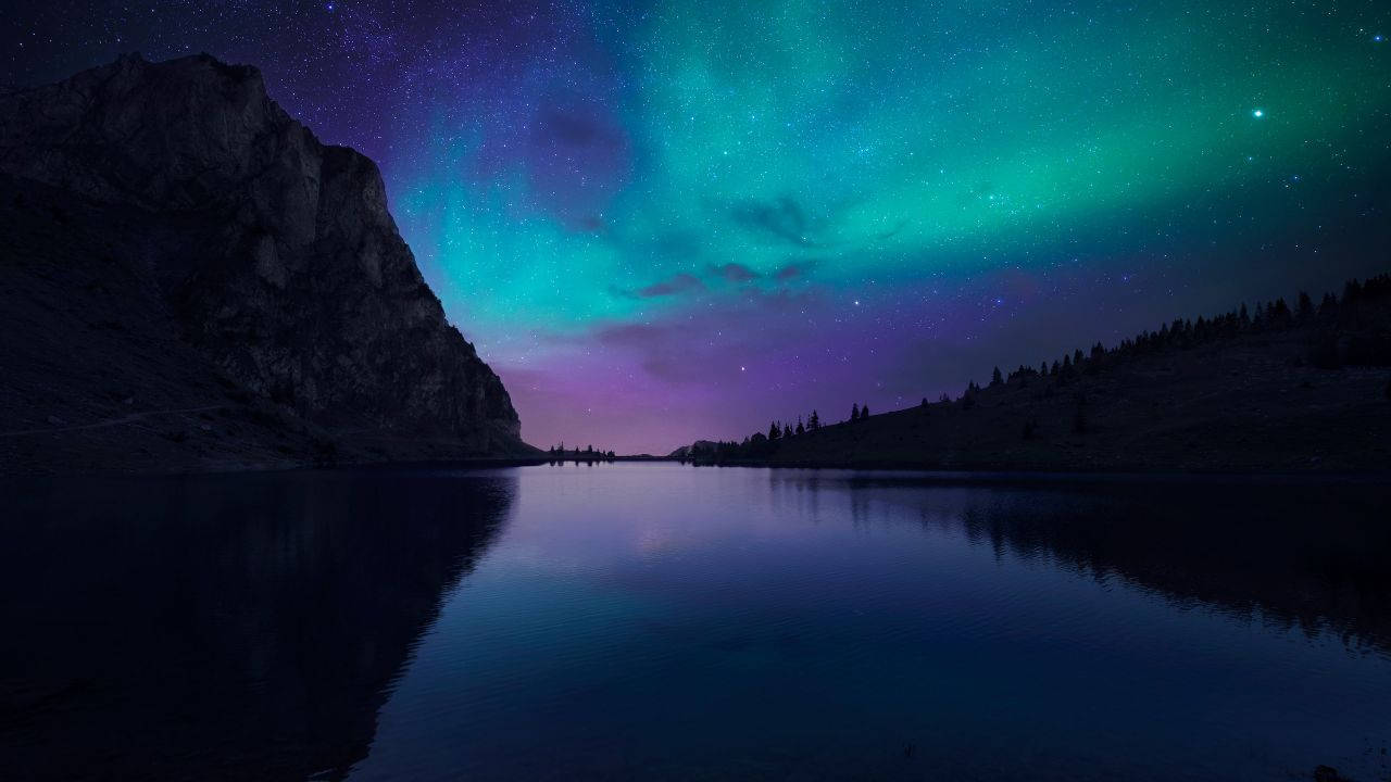 Makulay na Aurora sa Florida Wallpaper