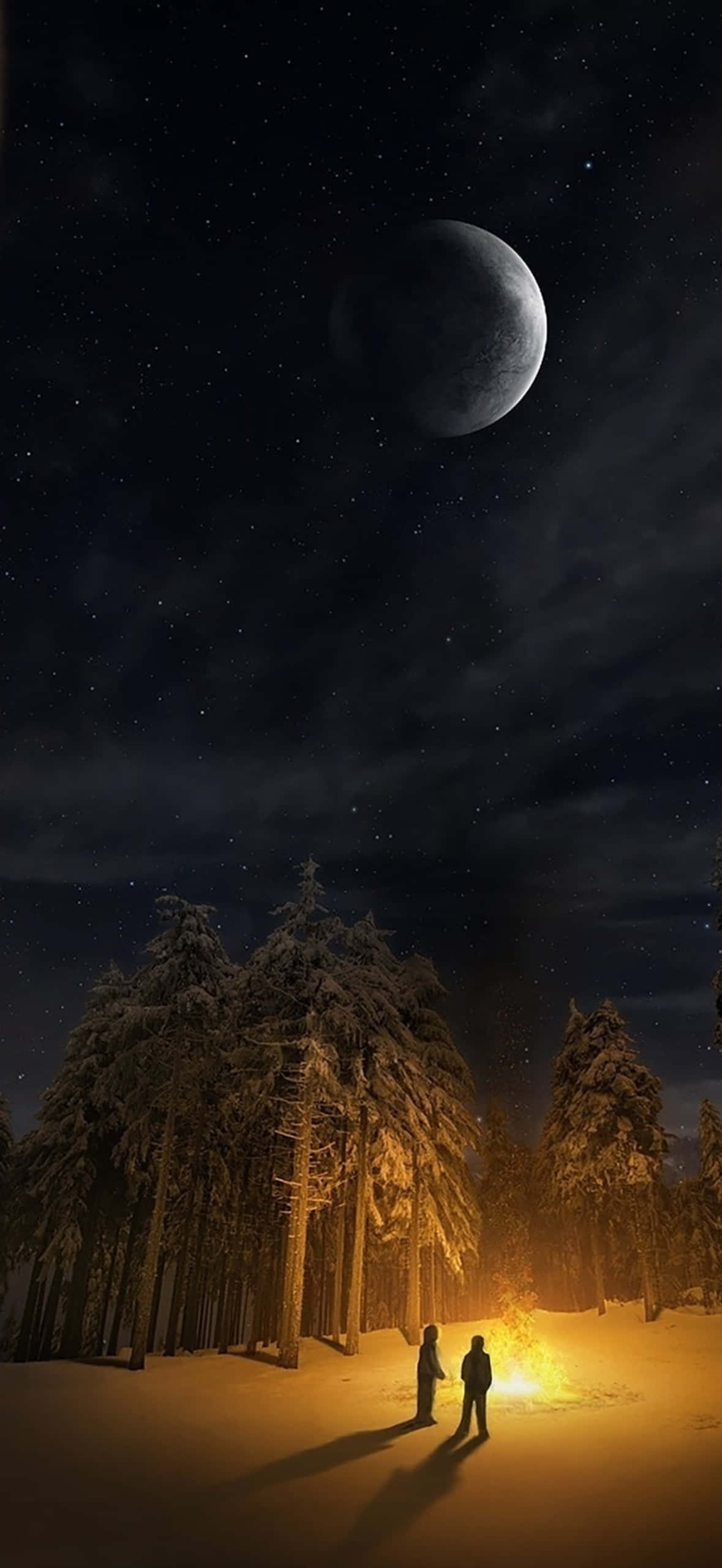 Makulay na tanawin ng isang batisang ilog na dumadaloy sa isang nayon Wallpaper