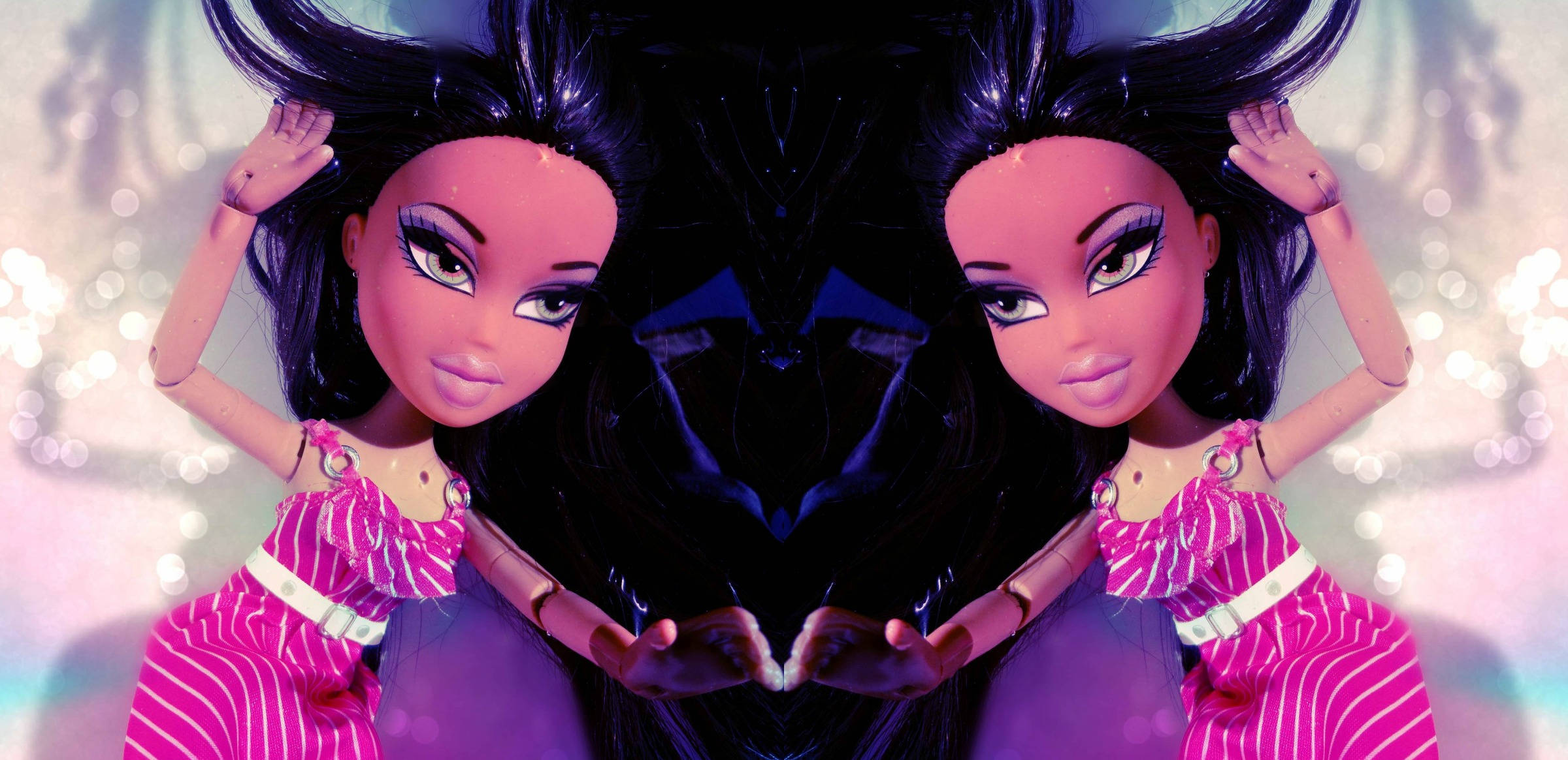 Manikang Bratz Aesthetic na Nakasuot ng Pink na Damit Wallpaper