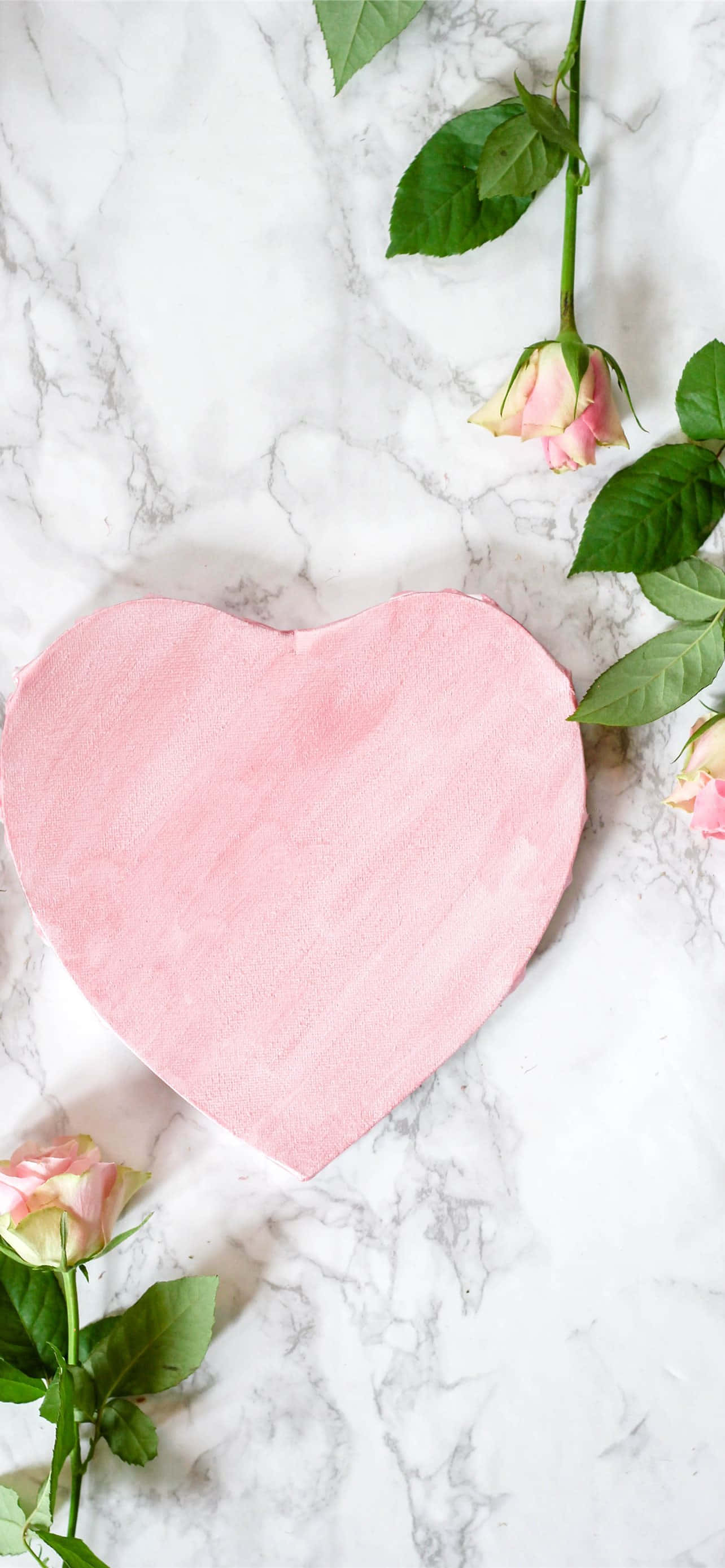 Masiglang Pink Heart Decorative Background Wallpaper