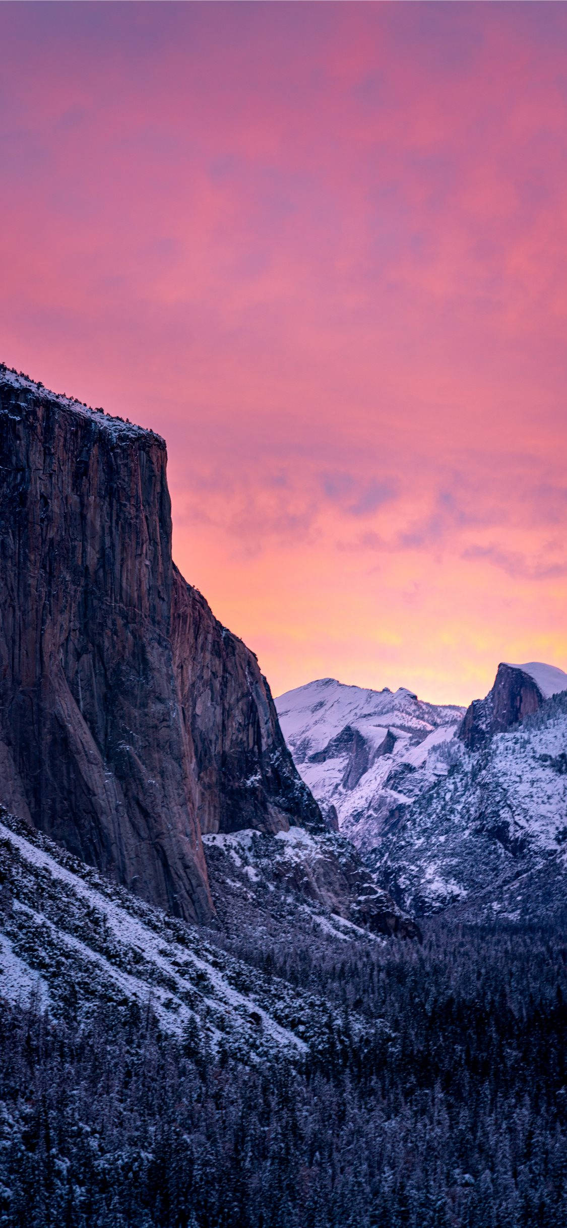 Masiya ng magagandang tanawin ng Yosemite National Park sa iyong iPhone Wallpaper