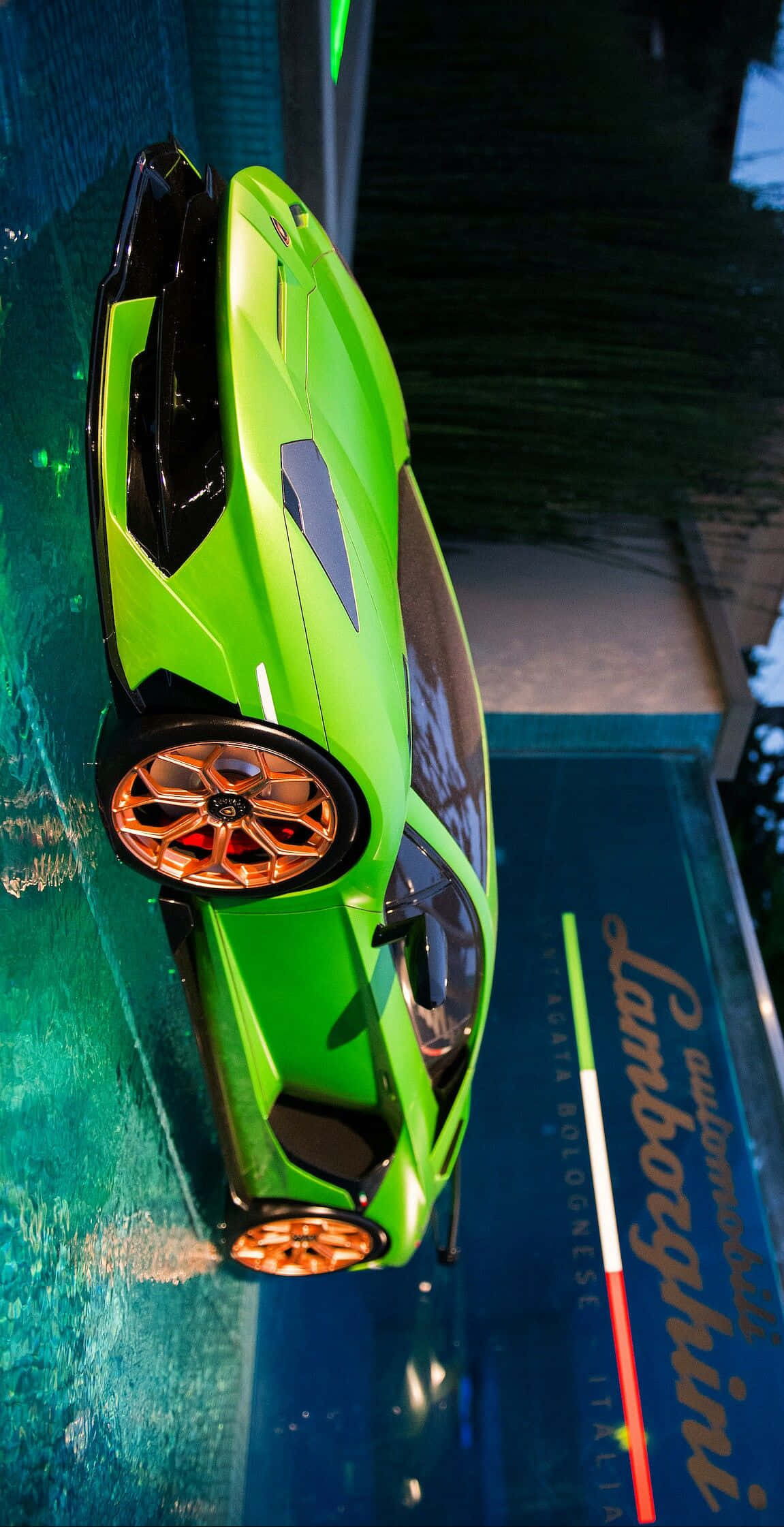 Mataas-Bilis na Kasabikan sa Racetrack Wallpaper