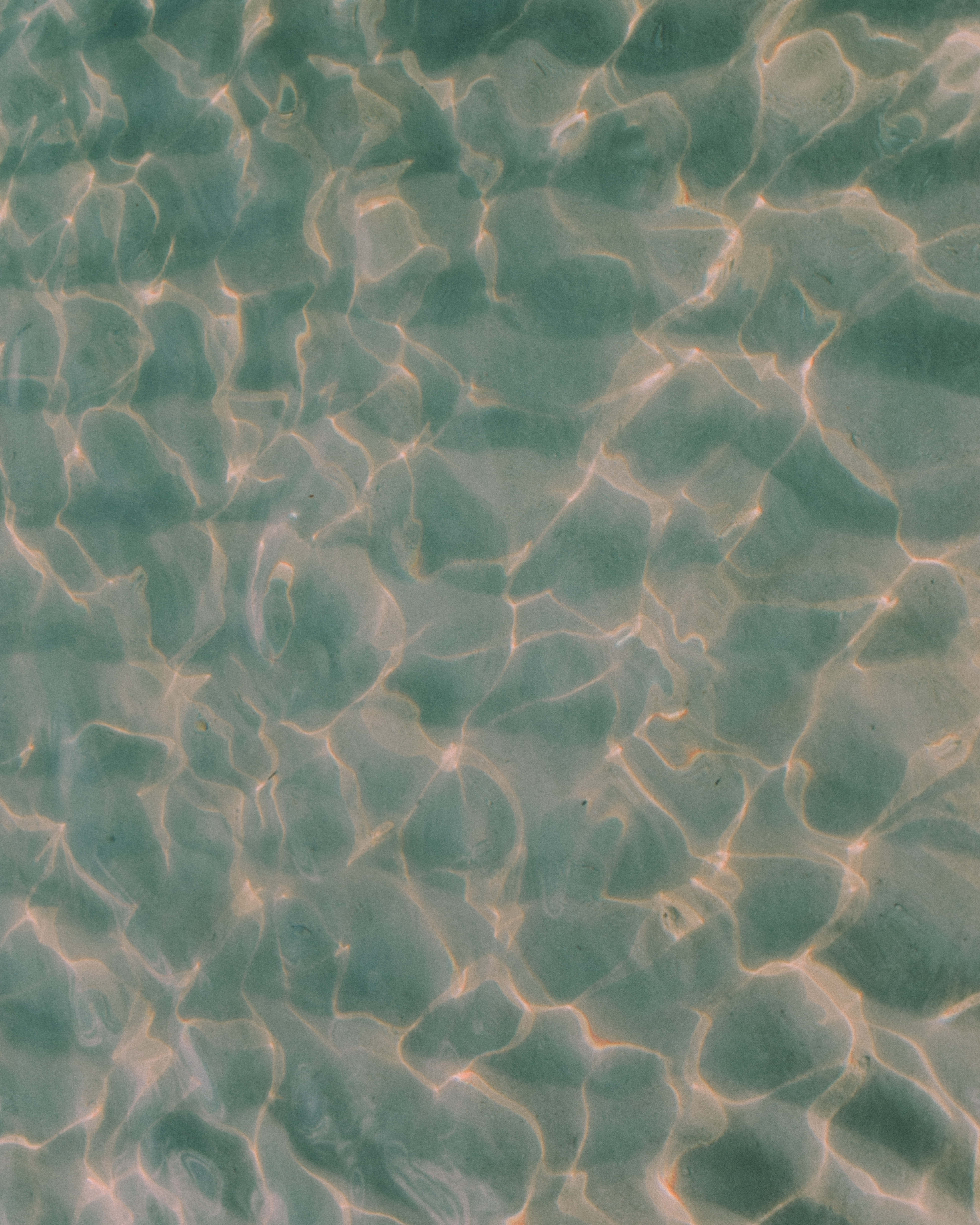 Mga Aesthetic na Larawan ng Alon sa Dagat Wallpaper