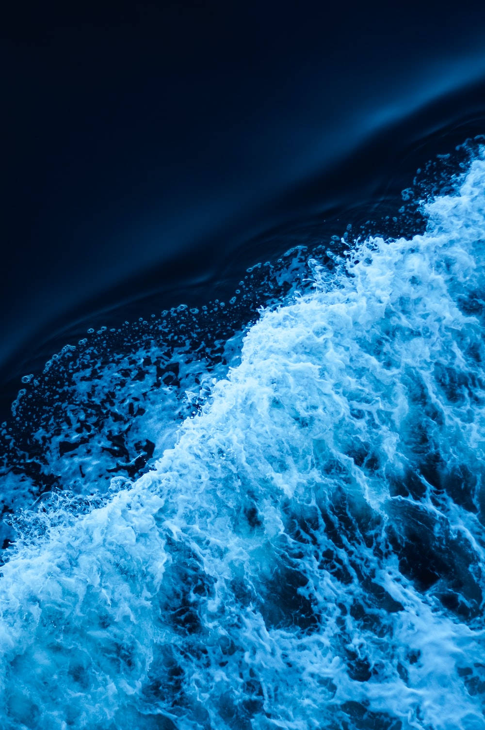 Mga Alon ng Karagatan Aesthetic Madilim na Asul HD Wallpaper