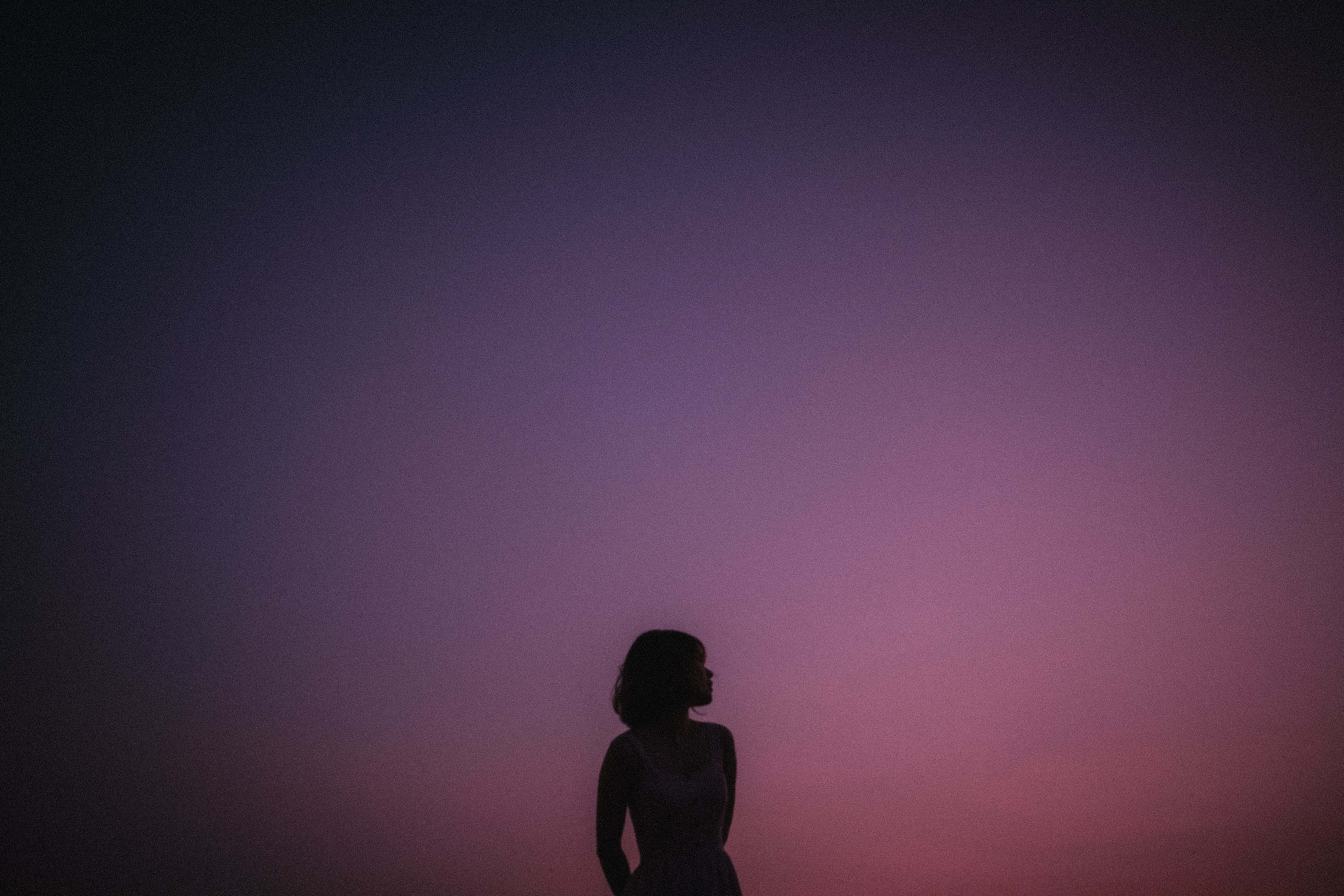 Mga larawang may temang dark purple aesthetic Wallpaper