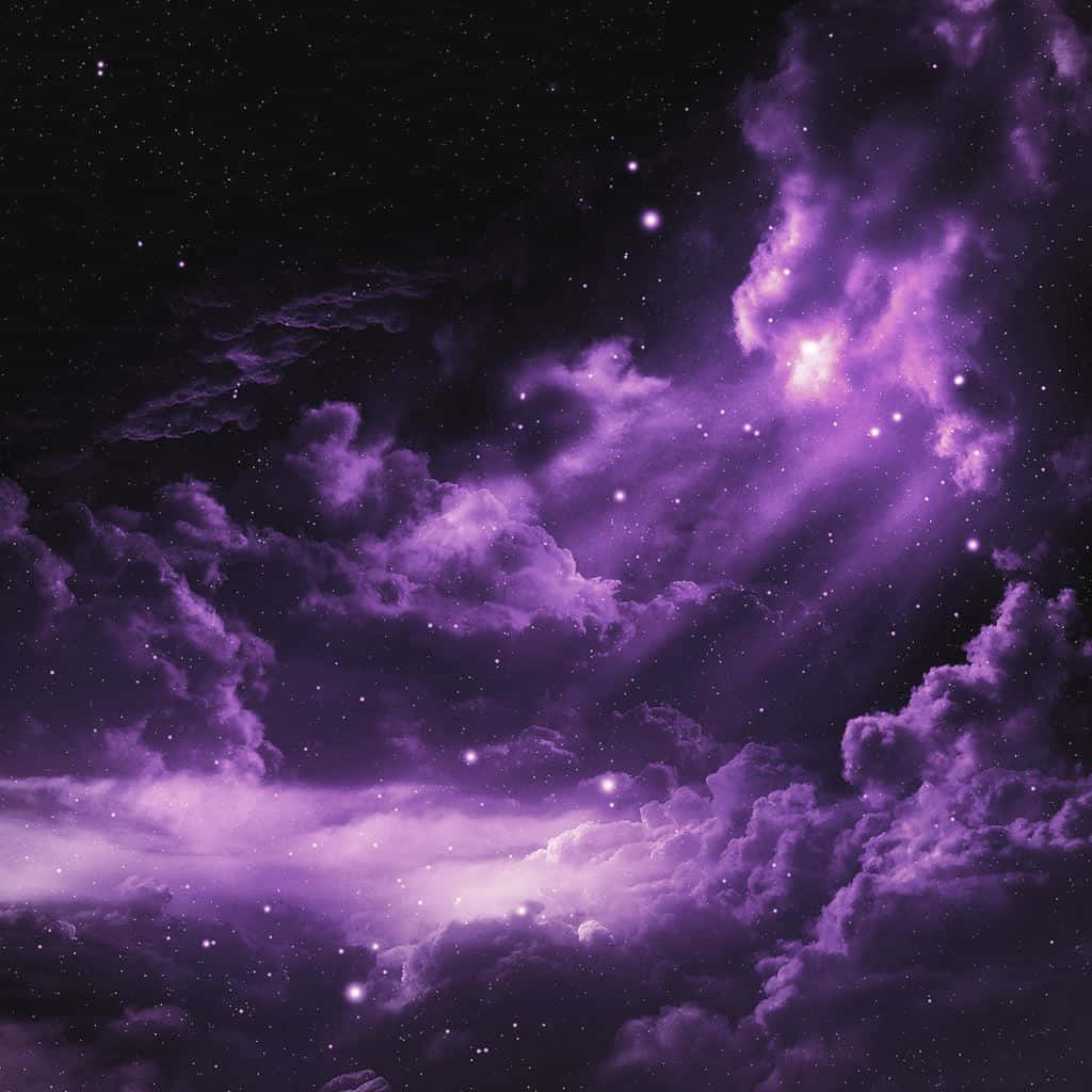 mga lilang ulap sa kalangitan na may mga bituin Wallpaper