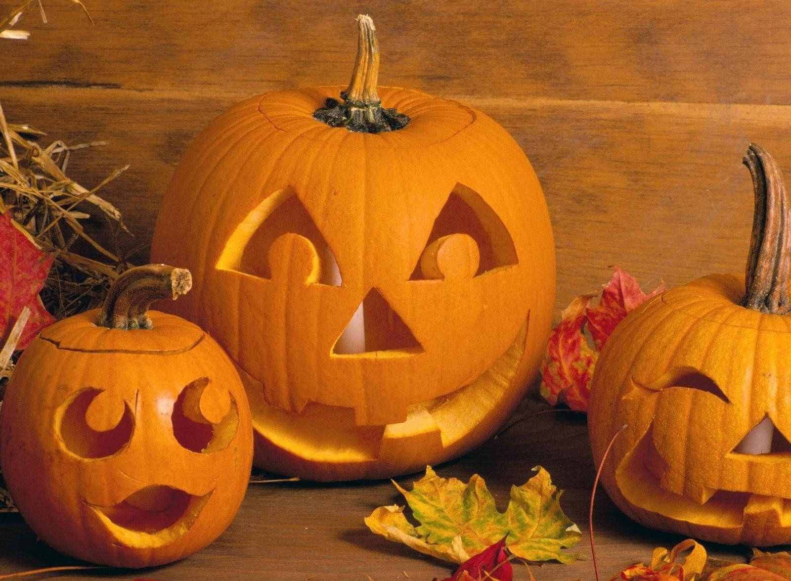 Mga Mukha ng Inukit na Kalabasa para sa Halloween Wallpaper