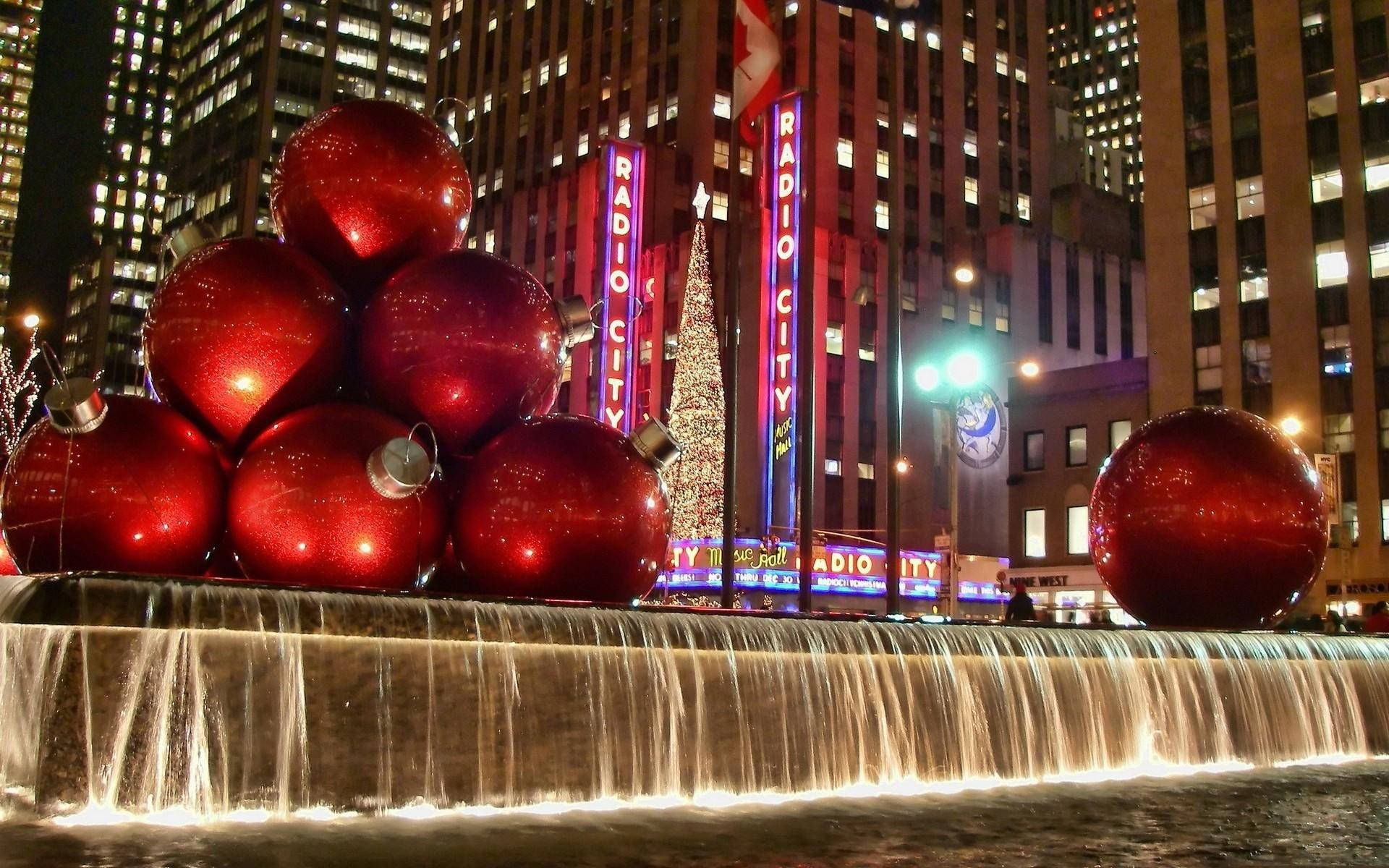 Mga Pulang Ornamentong Rockefeller Center Wallpaper