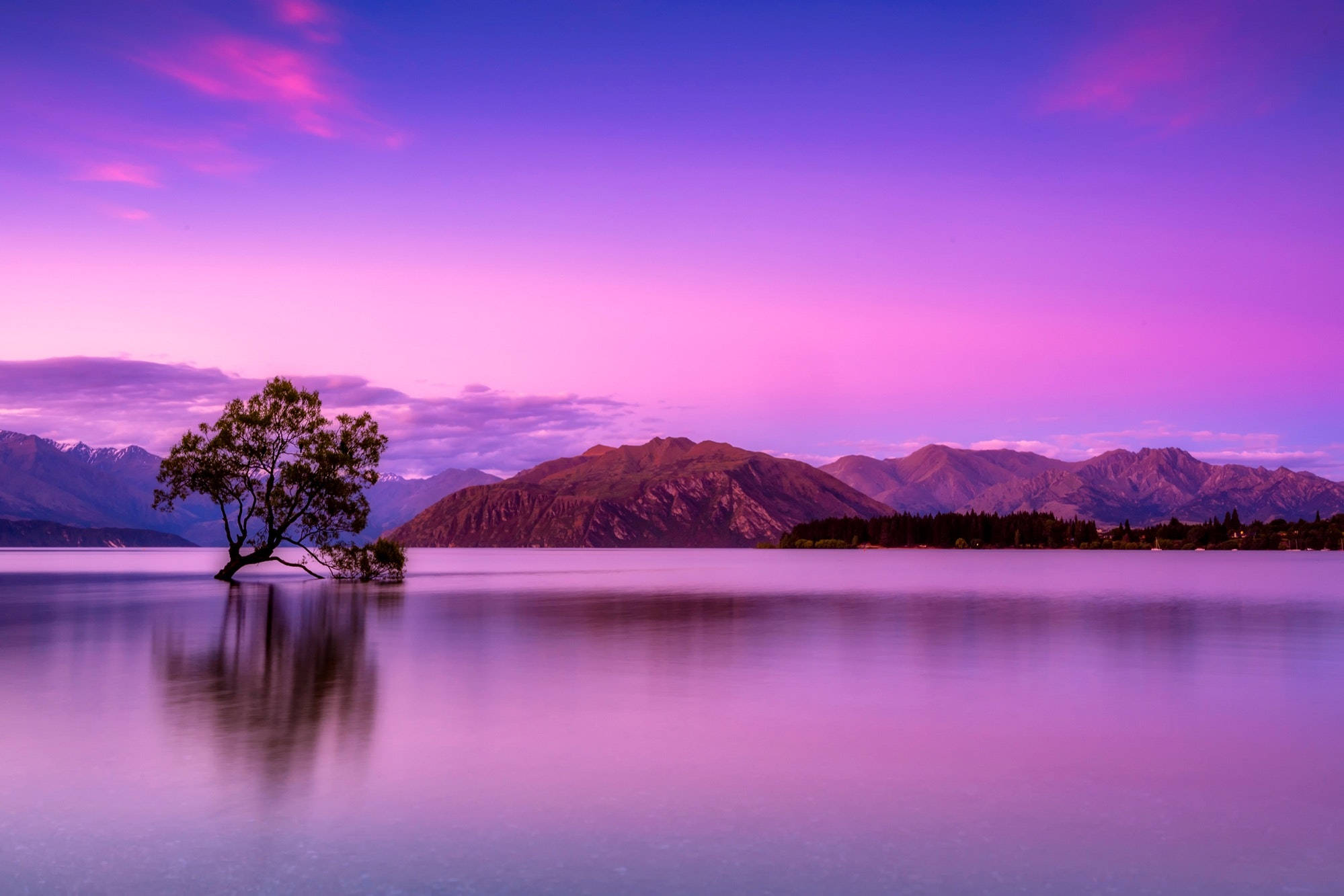 Mga Tanawin ng Lawang Kumakaway Wallpaper