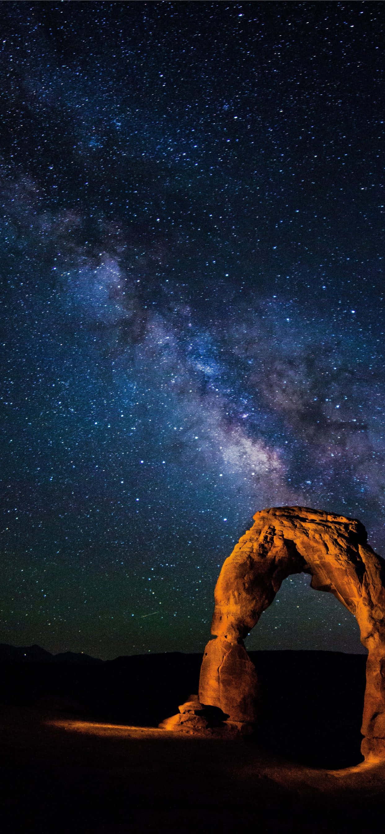 Milky Way sa Itaas ng Delicate Arch Wallpaper