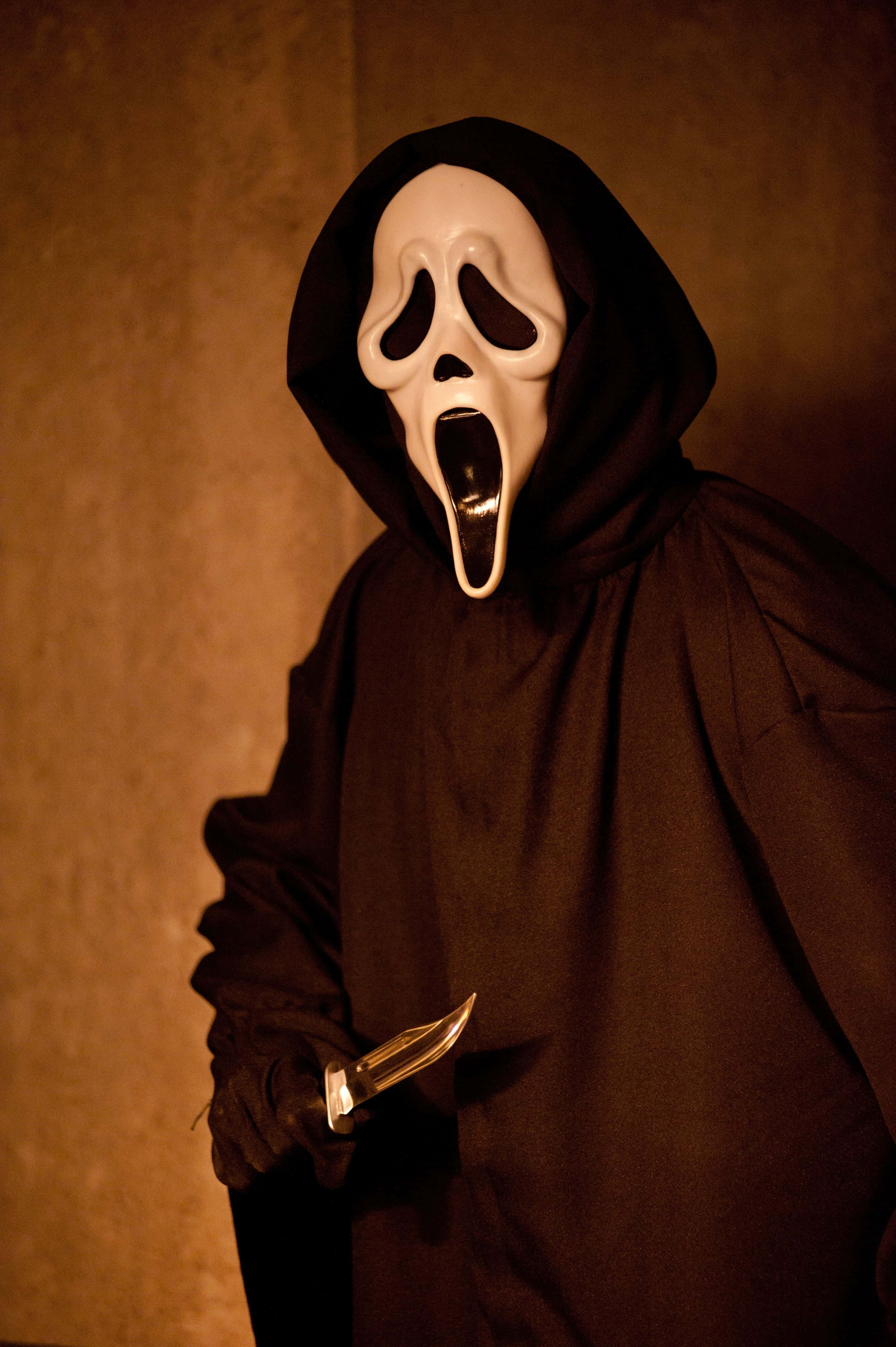 Misteryosong Ghostface sa Dilim Wallpaper