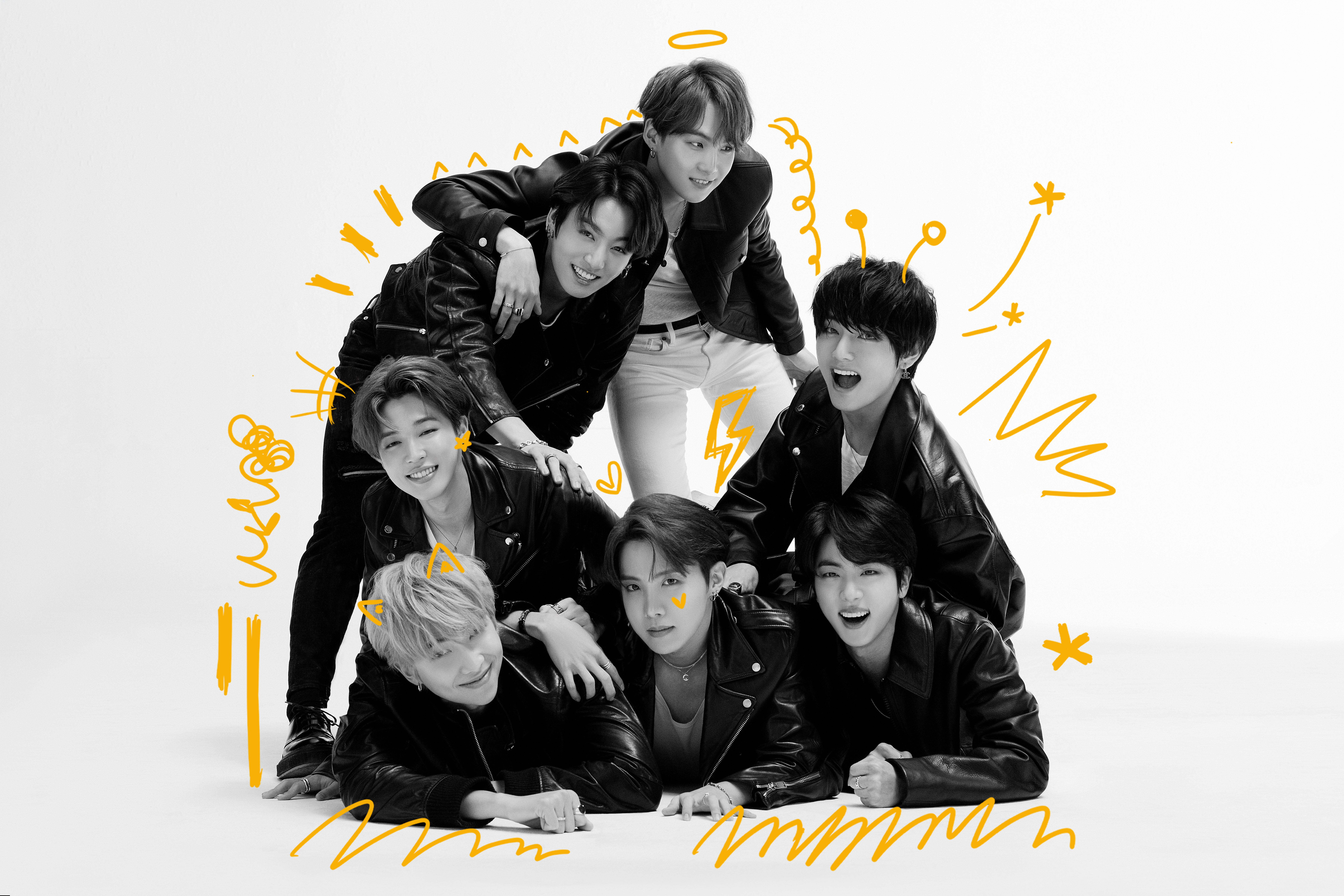 Monochrome na BTS Dynamite Group Photo Wallpaper