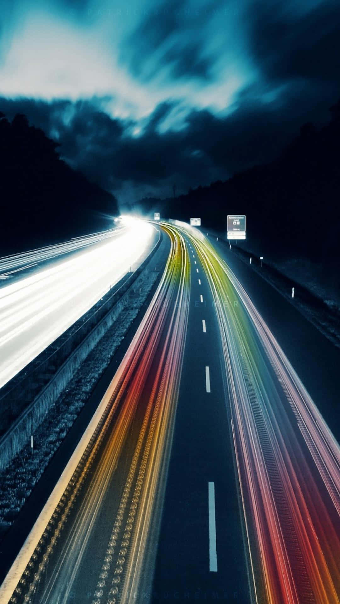 Motorway Time Lapse iPhone 7 Plus Live Wallpaper