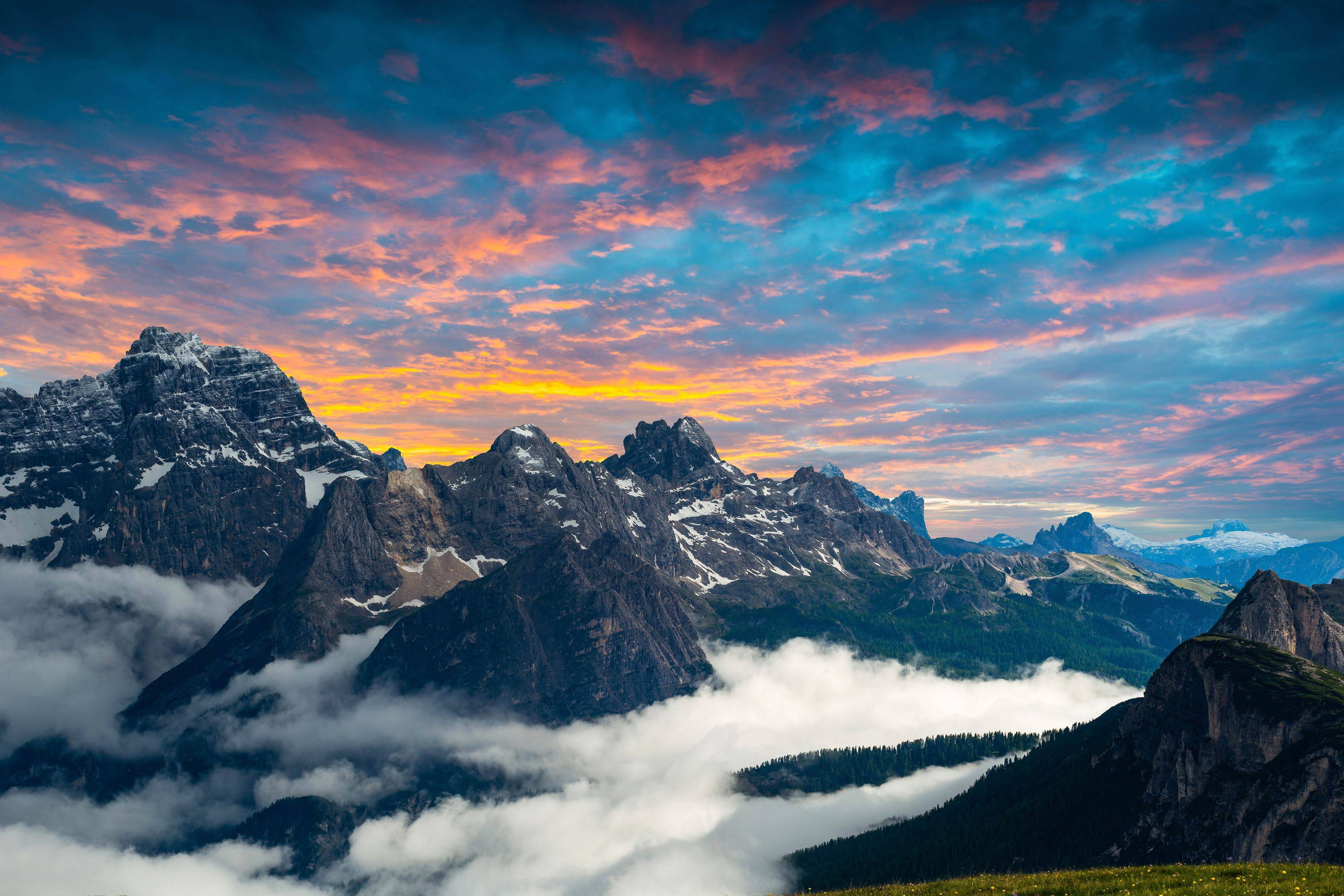 Mountain MacBook Pro Art HD Wallpaper