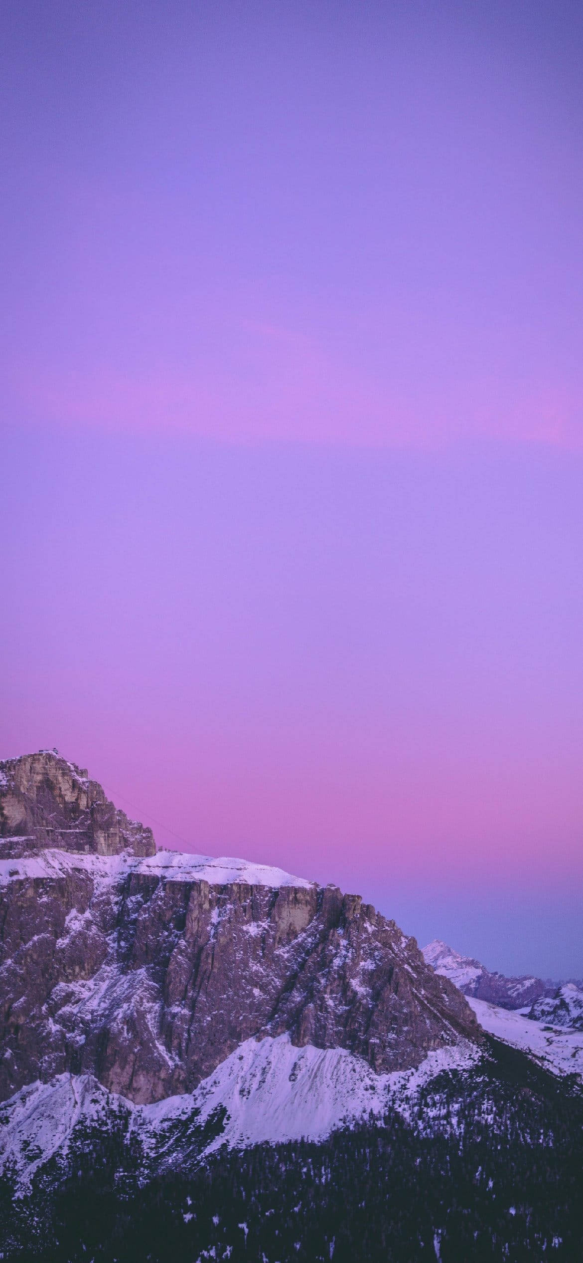 Mountain Peak na Light Purple Aesthetic Wallpaper