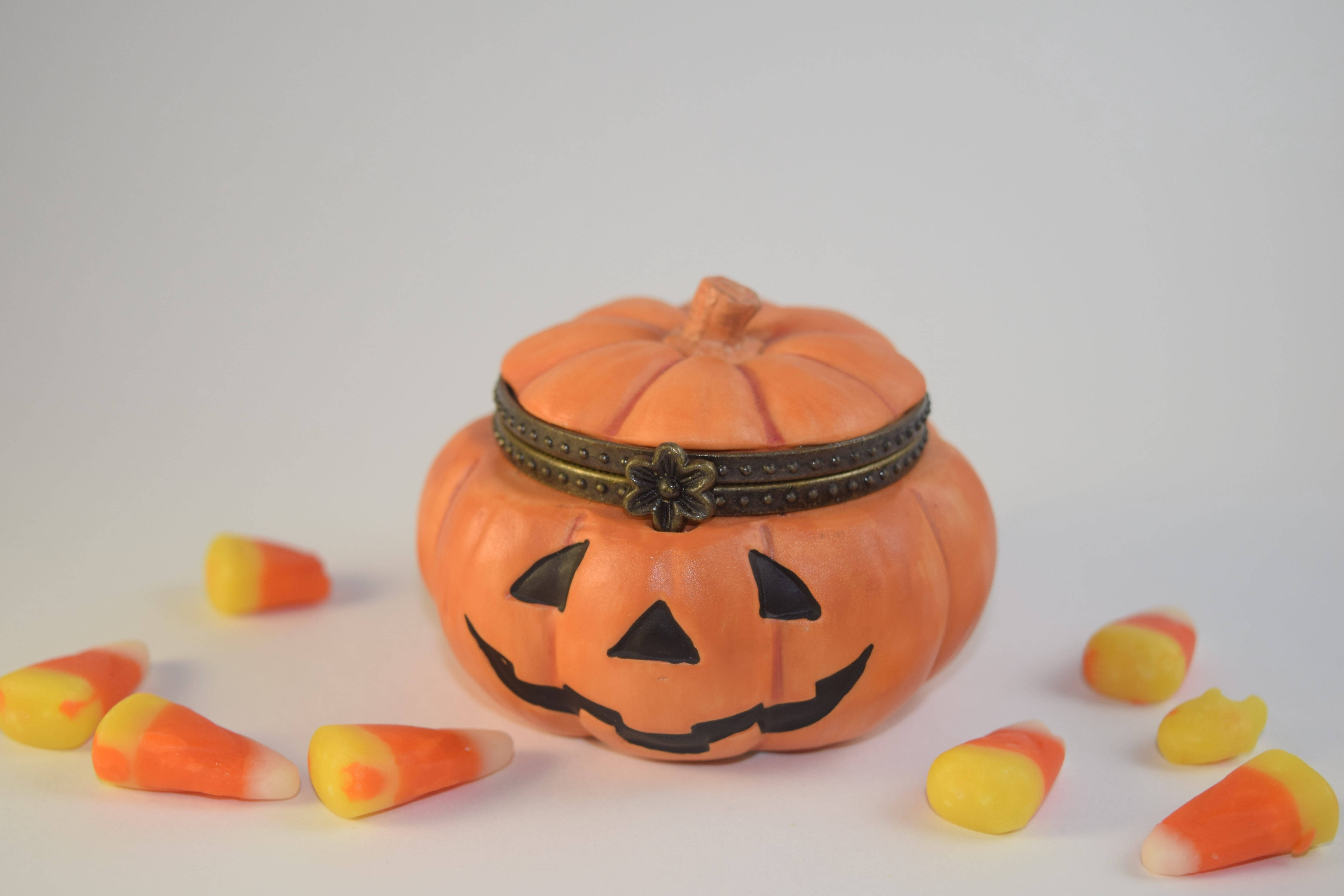 Munting Candy Jar para sa Halloween Wallpaper