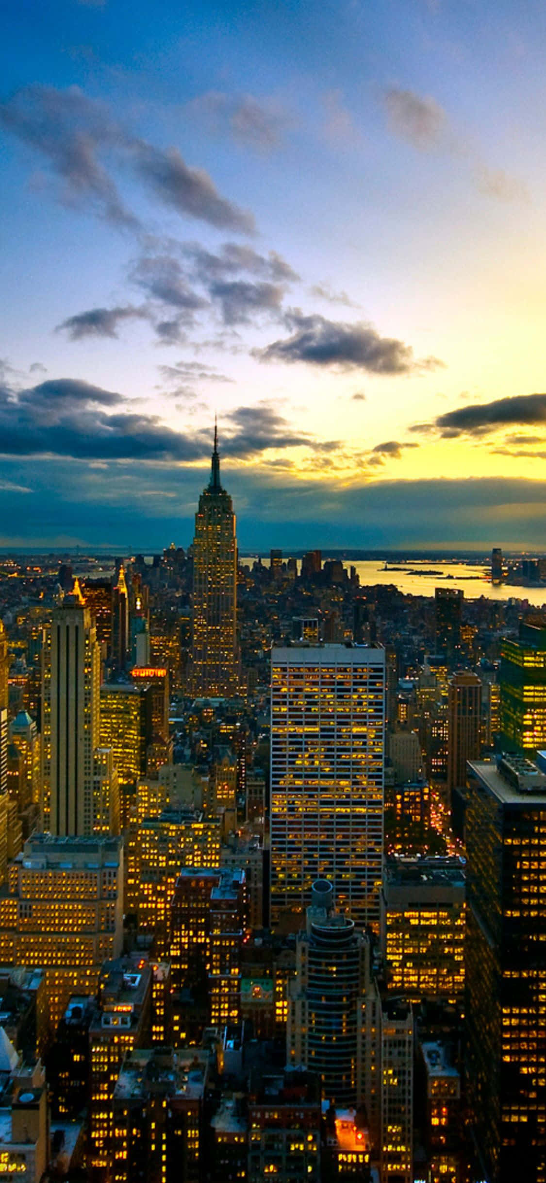 Nag-eenjoy ng gorgeous NYC skyline kasama ang iPhone X Wallpaper