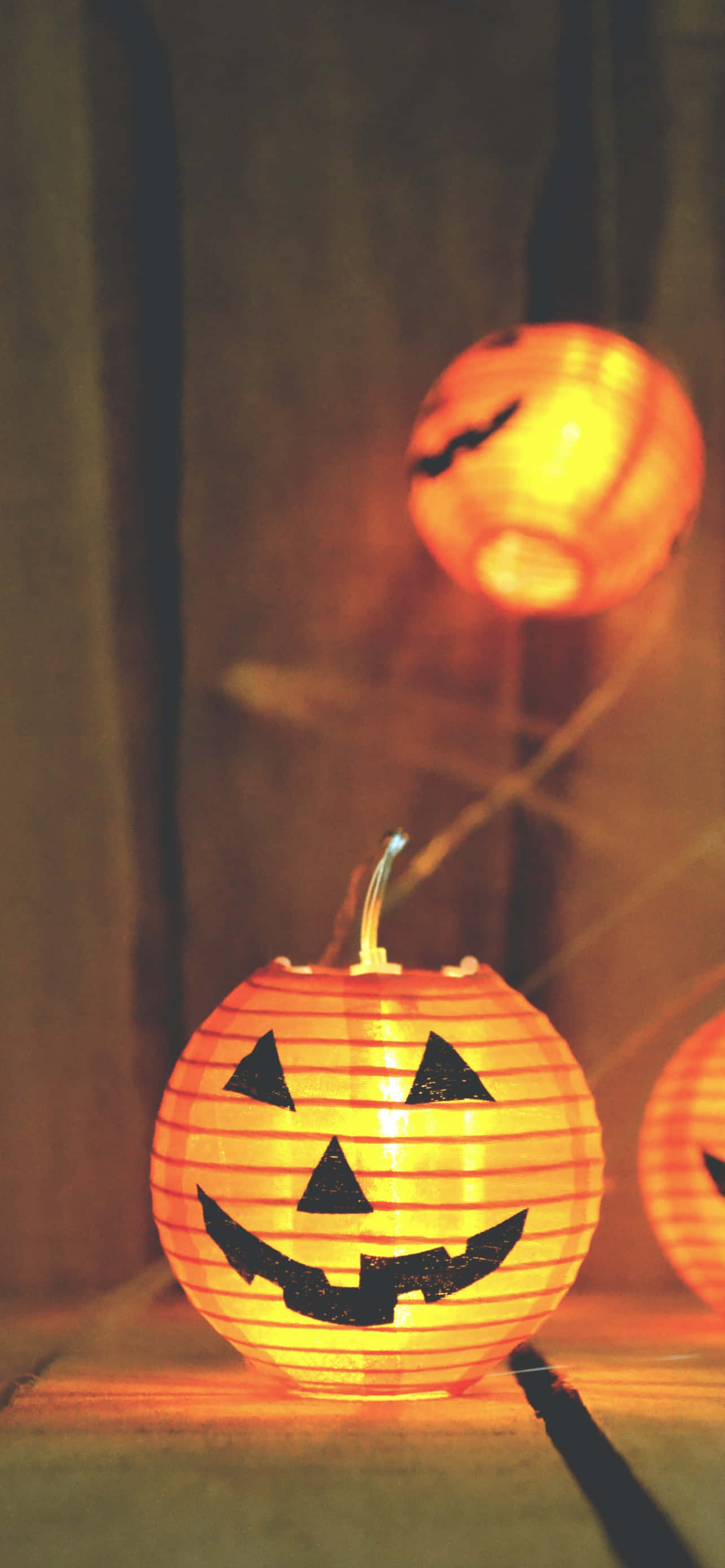 Lit Jack O'Lantern iPhone Halloween Background Wallpaper