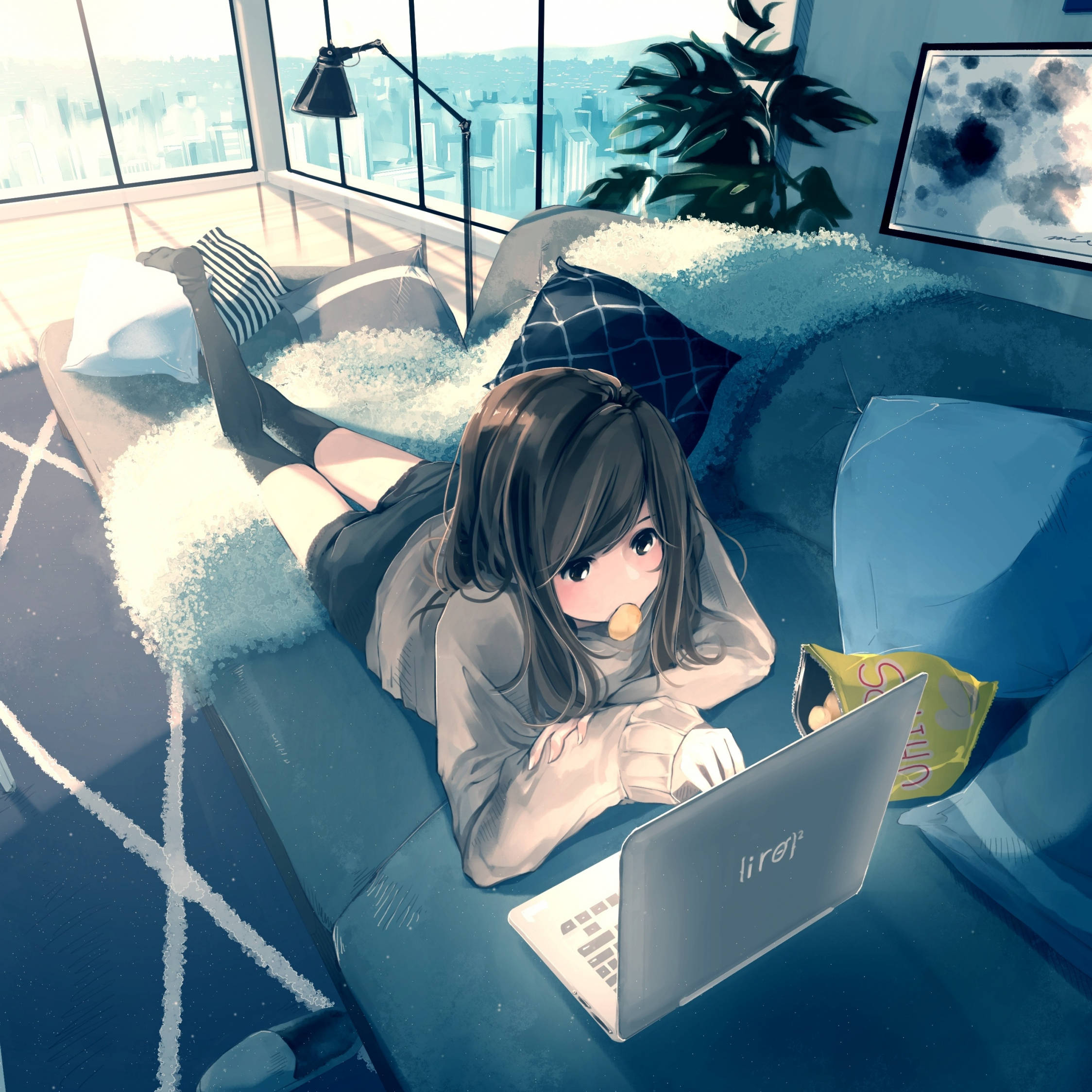 Nakahiga ang Anime na Babae Habang Nagtatrabaho sa Kanyang Laptop Wallpaper