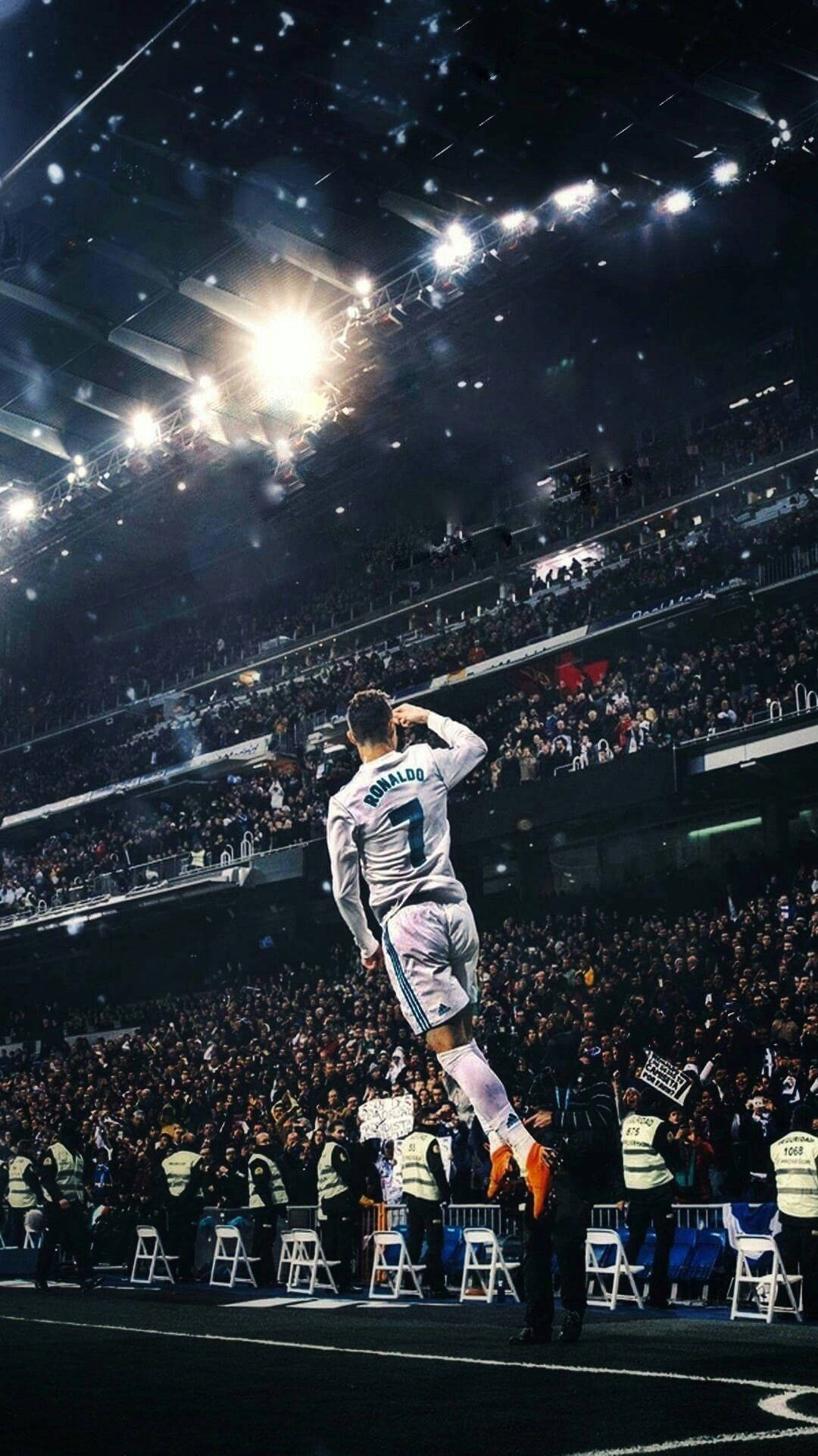 Nakamamanghang Cristiano Ronaldo iPhone Wallpaper