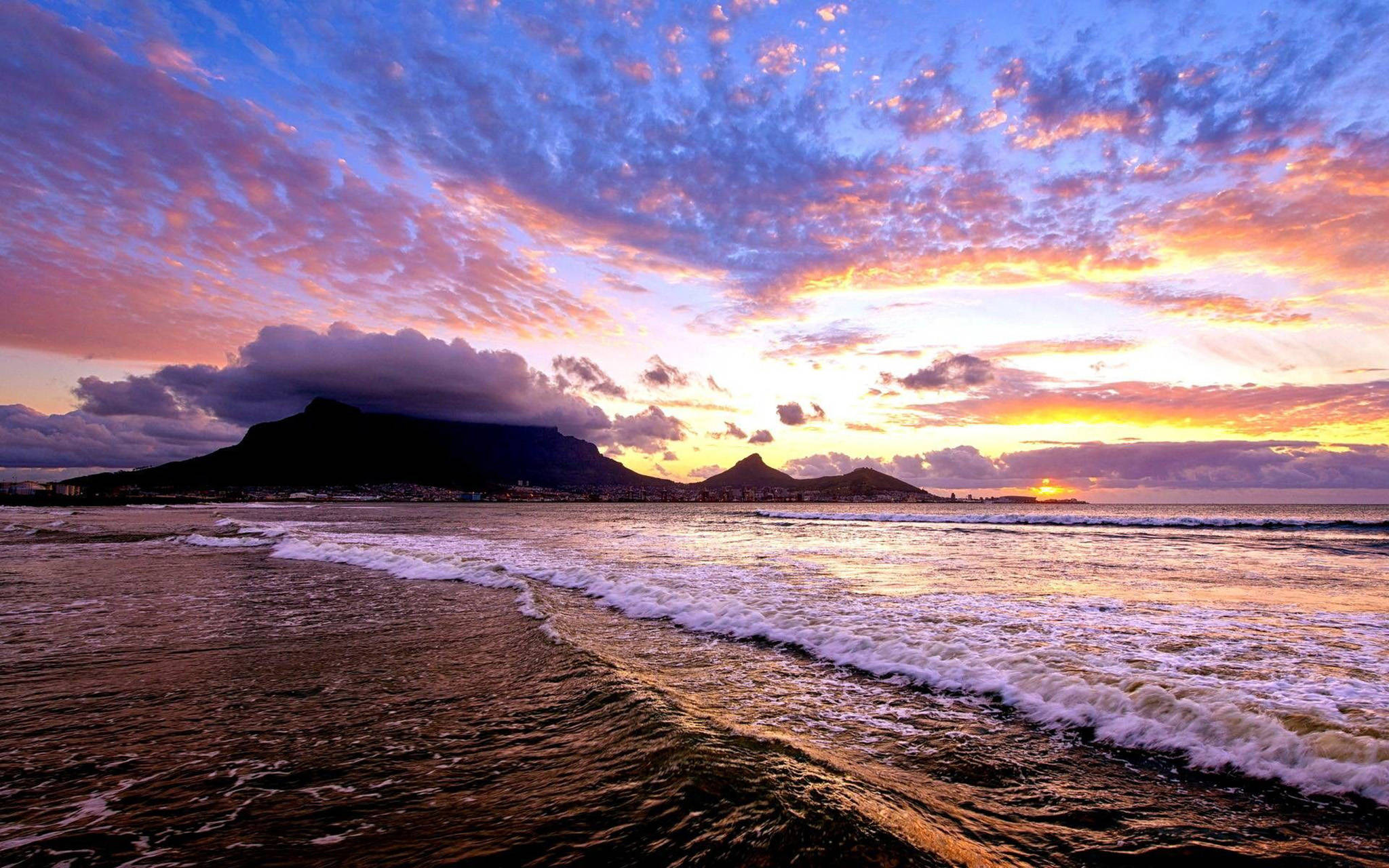 Nakamamanghang Tanawin ng Karagatan sa Cape Town Wallpaper