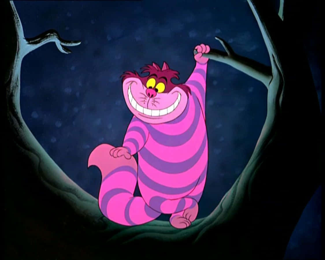Nakangisi ang Cheshire Cat nang may pilyong ngiti Wallpaper