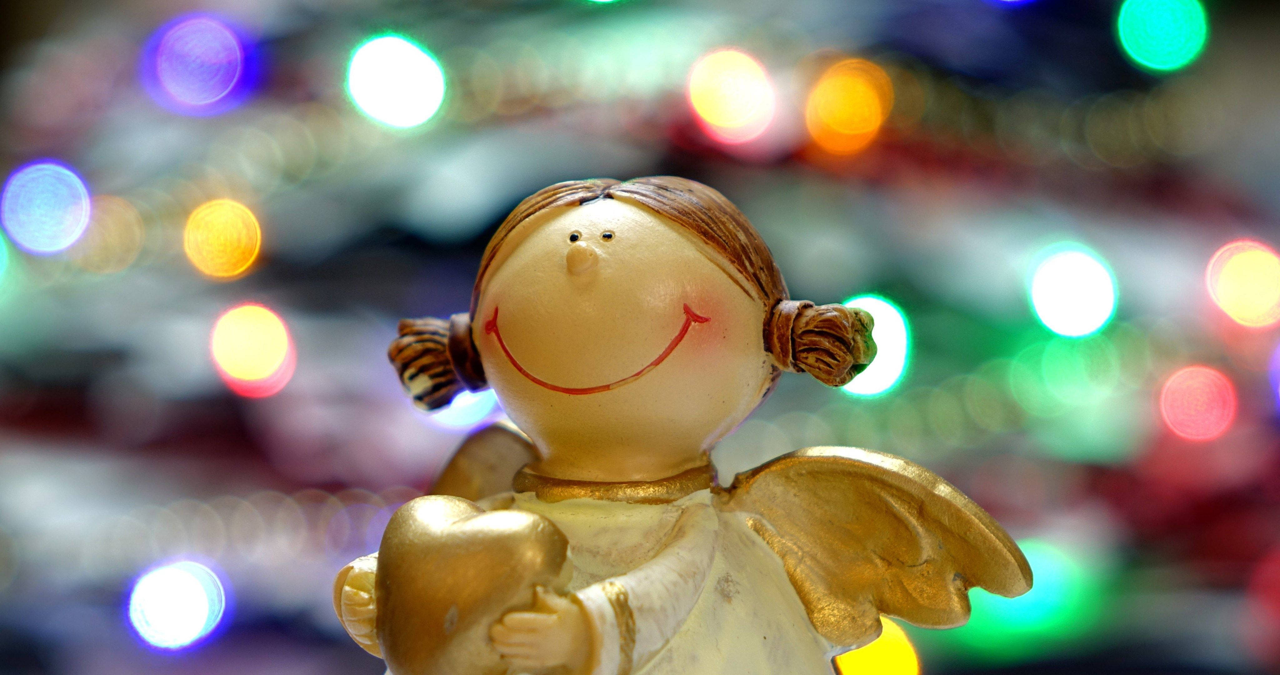Nakangiting Anghel ng Pasko Wallpaper
