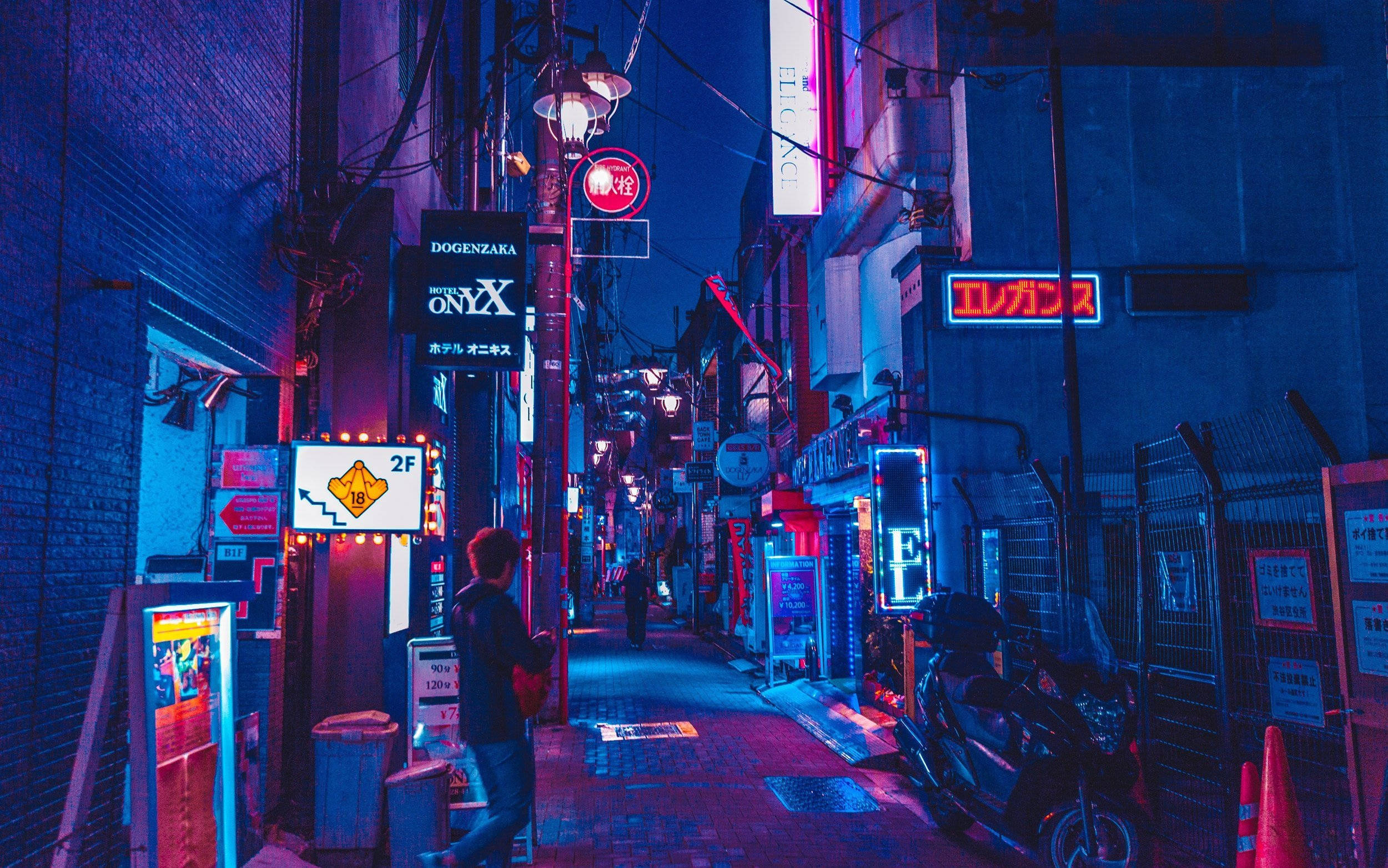Neon Anime Alley City Sa Gabi Wallpaper