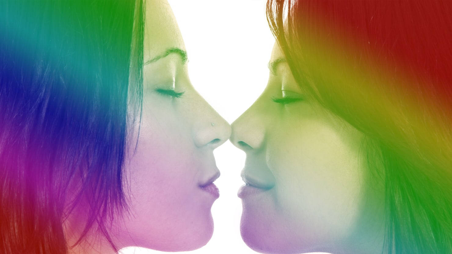 Pag-ibig ay Pag-ibig LGBTQ Couple Wallpaper