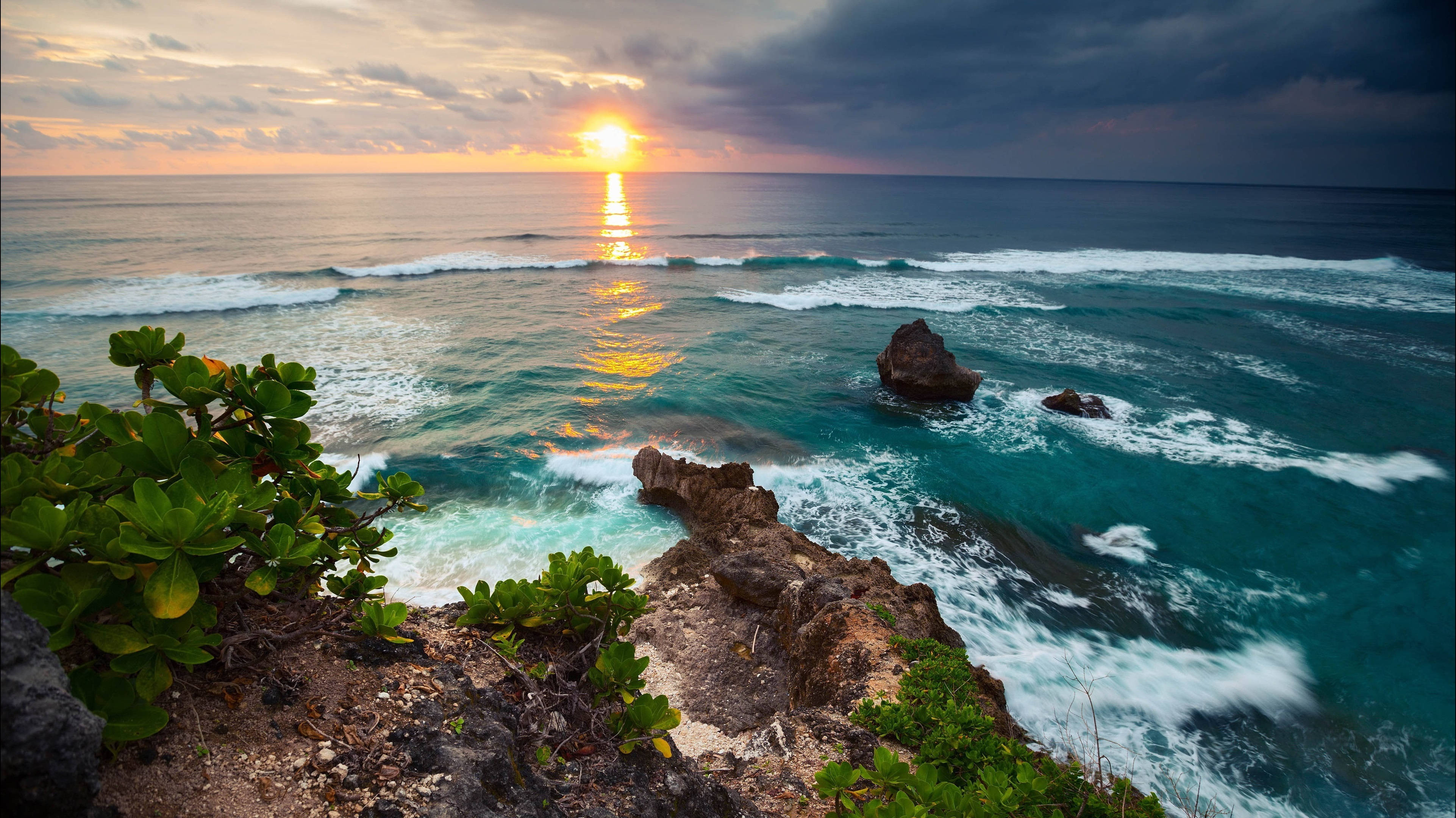 Paghahabol sa Paglubog-lubog sa Isla ng Bali Wallpaper