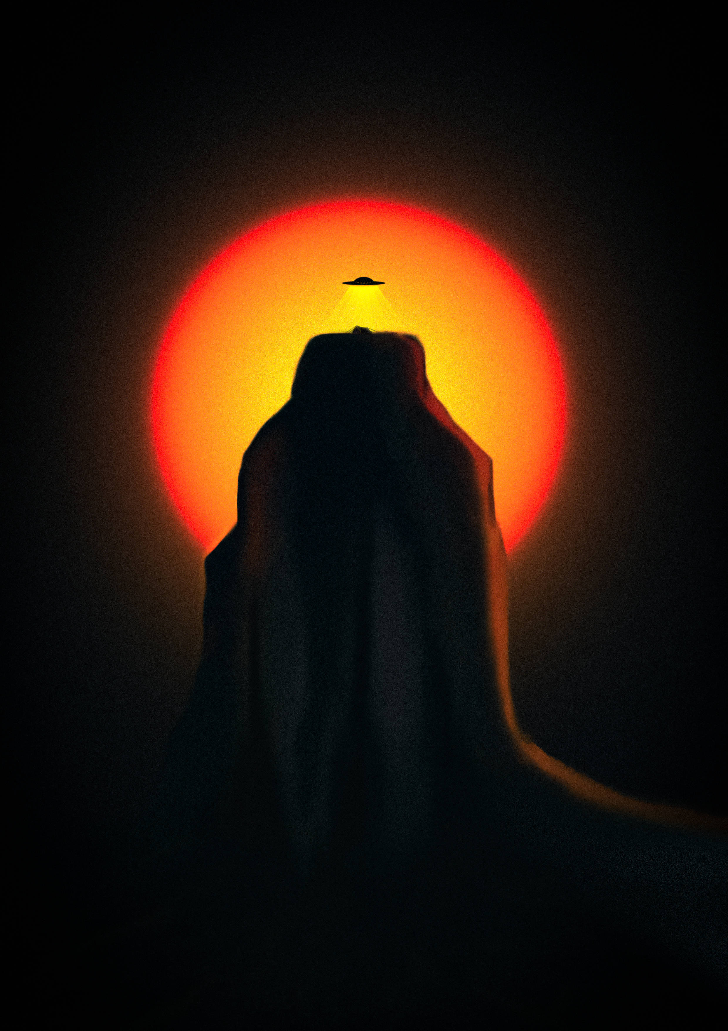 Pagliliwanag sa langit ng gabi na may UFO Wallpaper